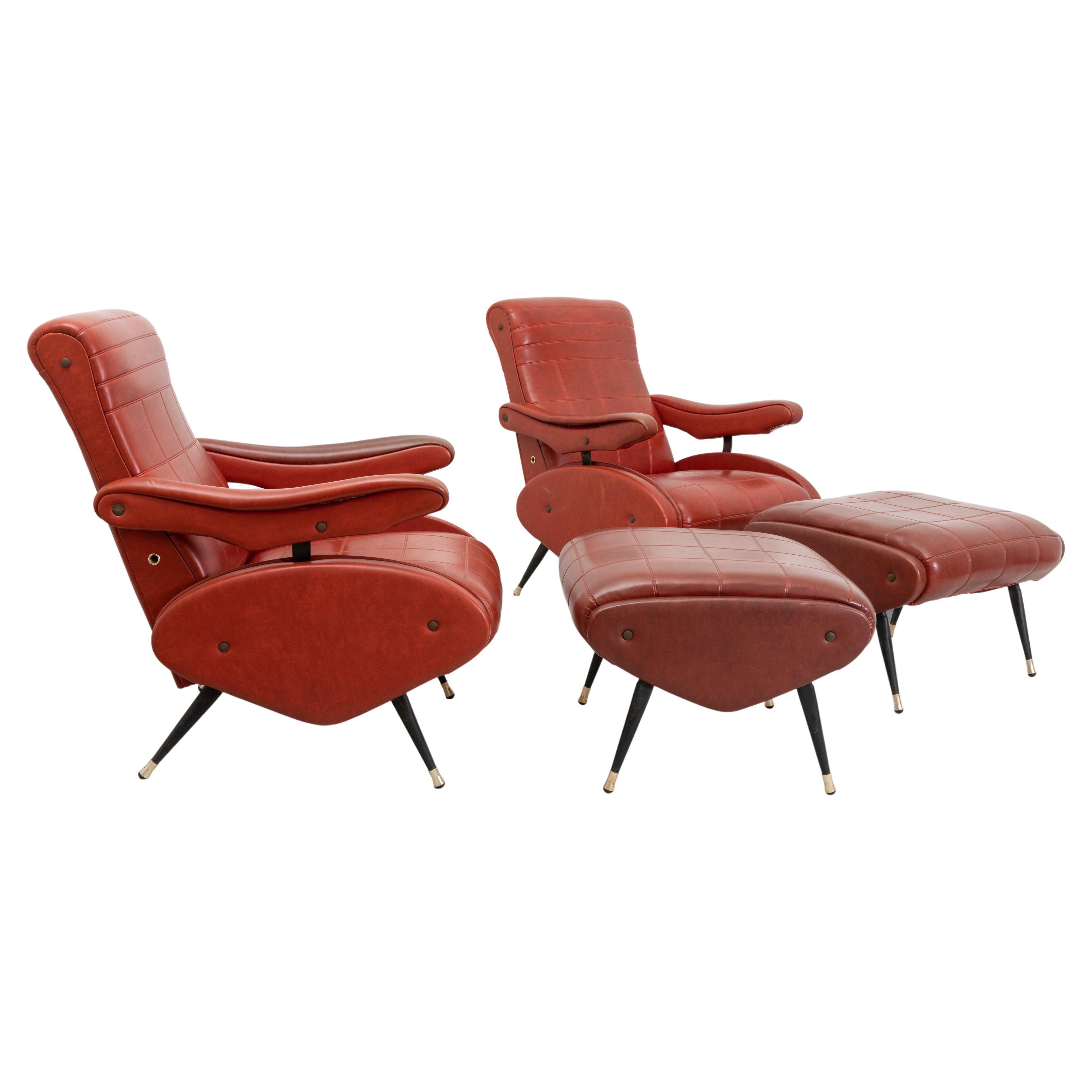 Nello Pini Prod. Novarredo c. 1950-1960 Two reclining armchairs and two pouffs