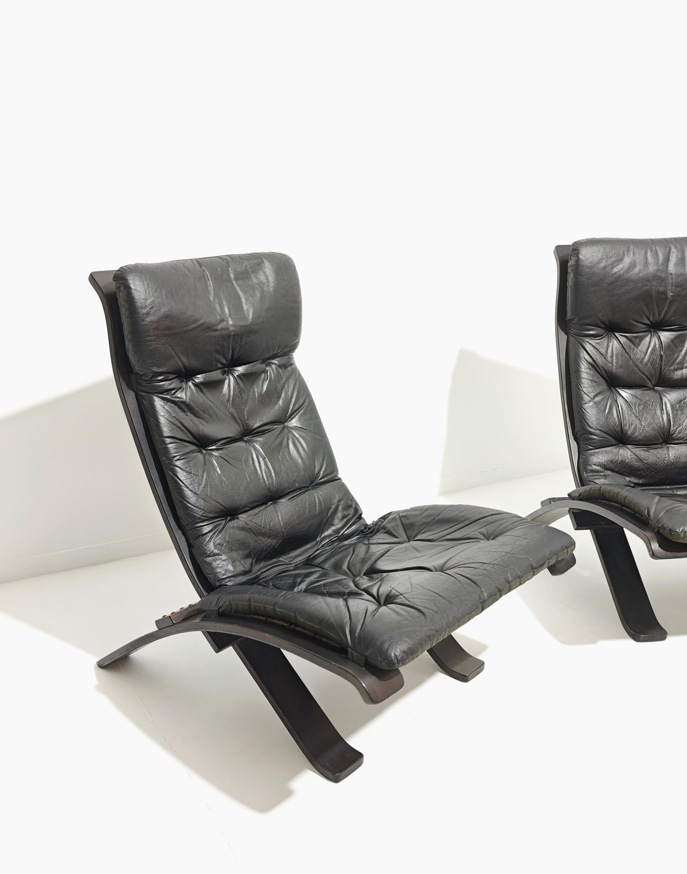Nelo Arredi Pair of Folding Armchairs in Wood and Leather Italy 80s Mid-Century in vendita 12