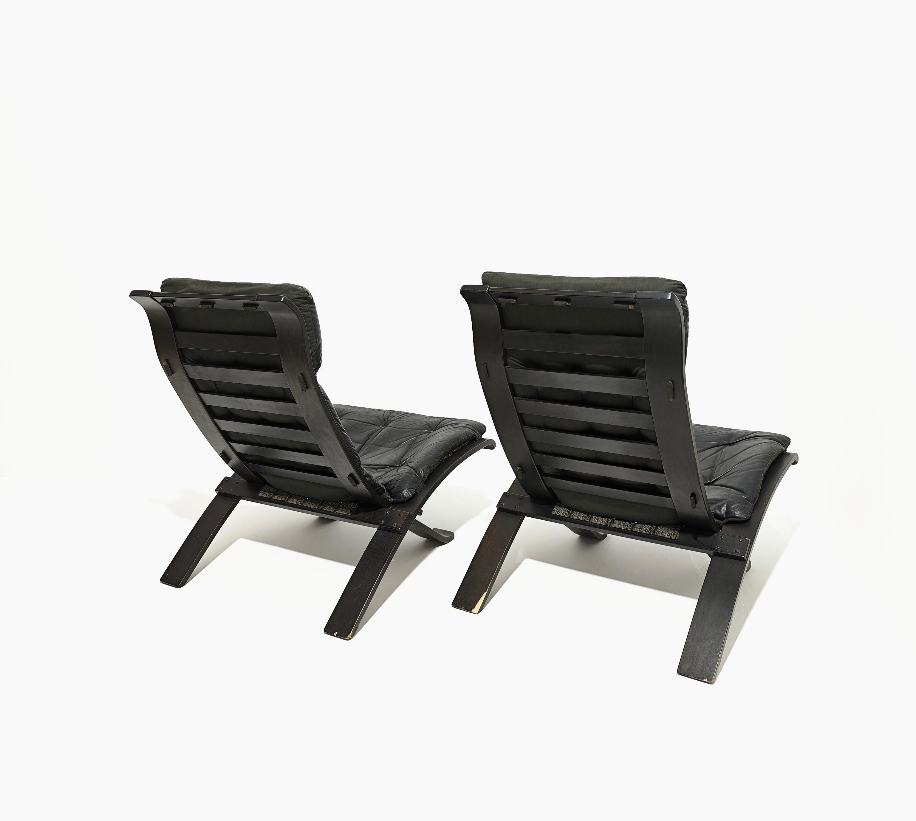 Italiano Nelo Arredi Pair of Folding Armchairs in Wood and Leather Italy 80s Mid-Century in vendita