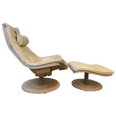 Chaise et repose-pieds suédois « Light High » de Nelo conçus par Takashi Okamura