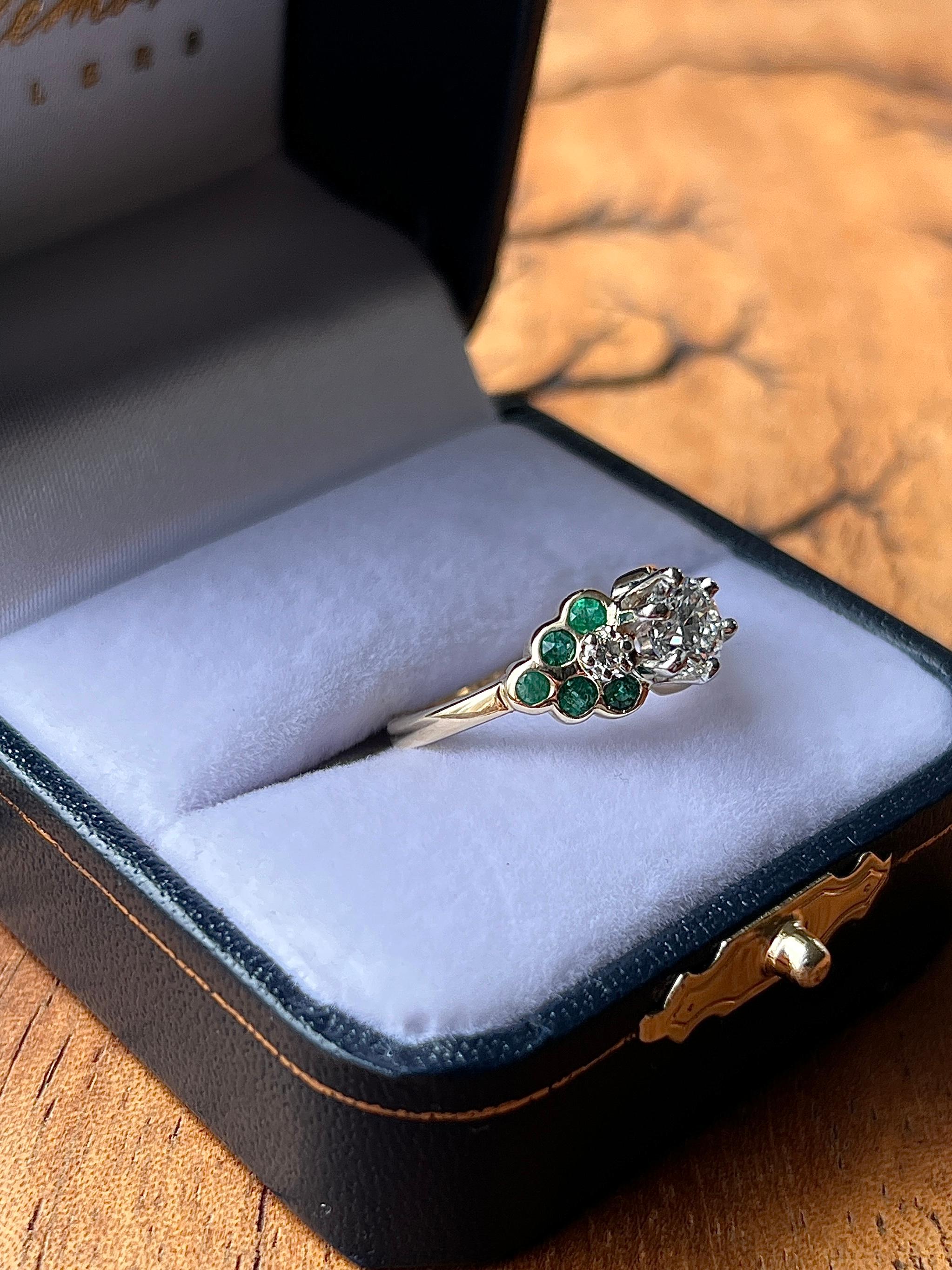 Nelson Coleman Design Bague en or 14k bicolore diamants et émeraudes années 1980 Bon état - En vente à Towson, MD