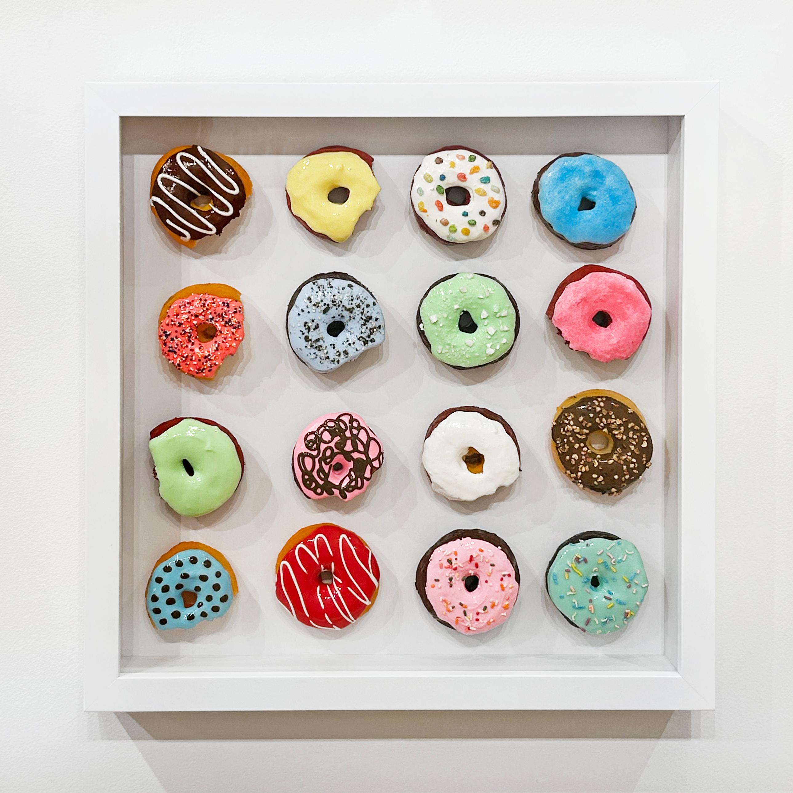 Donuts Pop - Mixed Media Art Contemporáneo de Nelson De La Nuez