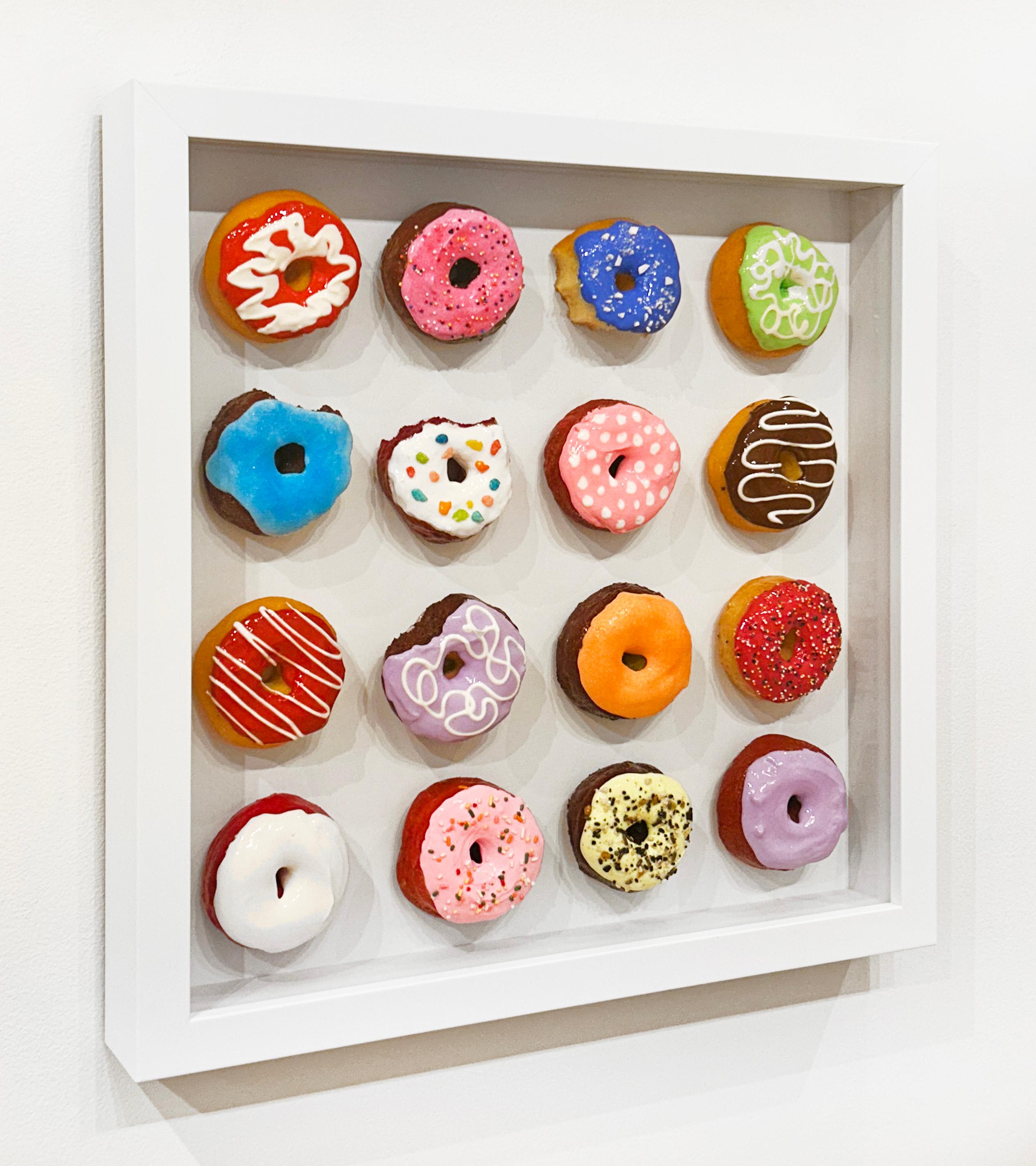 Artista:  De La Nuez, Nelson
Título:  Donuts Pop 
Date:  2025
Medio:  Técnica mixta
Enmarcado Dimensiones:  23