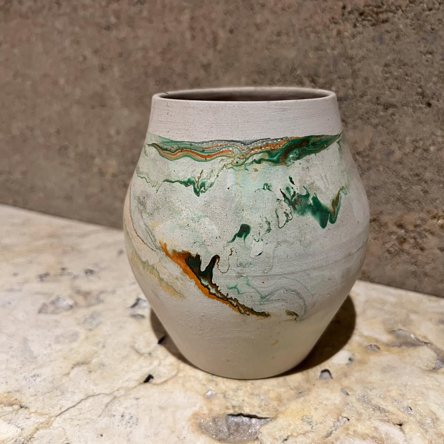 Nemadji Ceramic Indian Art Pottery Vaso verde arancione Moose Lake In condizioni buone in vendita a Chula Vista, CA