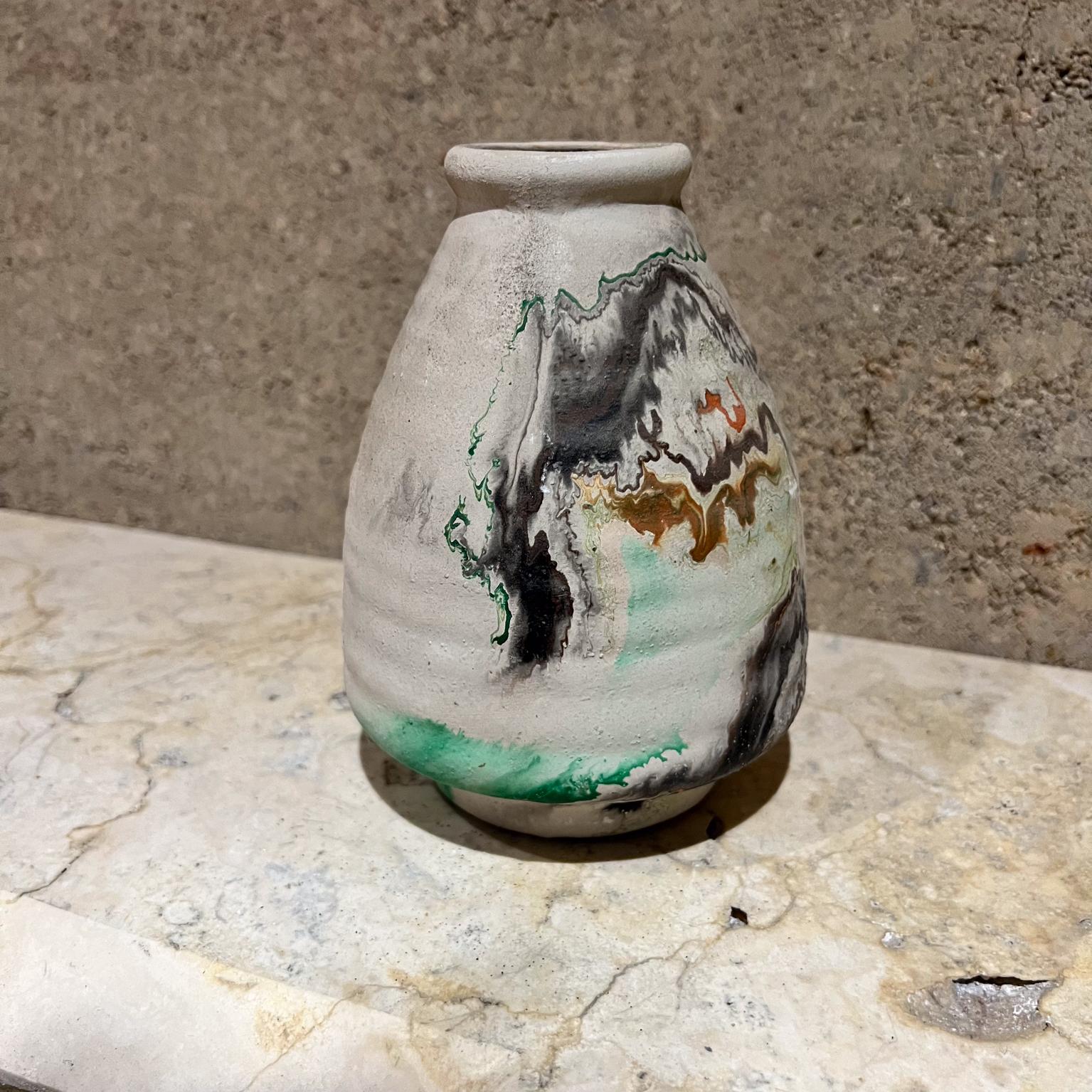 Mid-Century Modern Vase d'art indien Nemadji céramique vert Moose Lake, Minnesota en vente