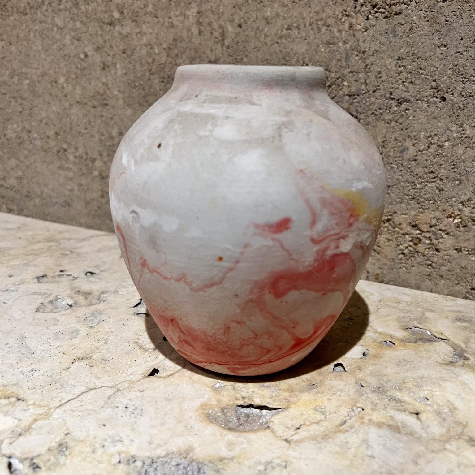 Américain Vase rose Nemadji, poterie d'art indienne de Moose Lake, Minnesota en vente