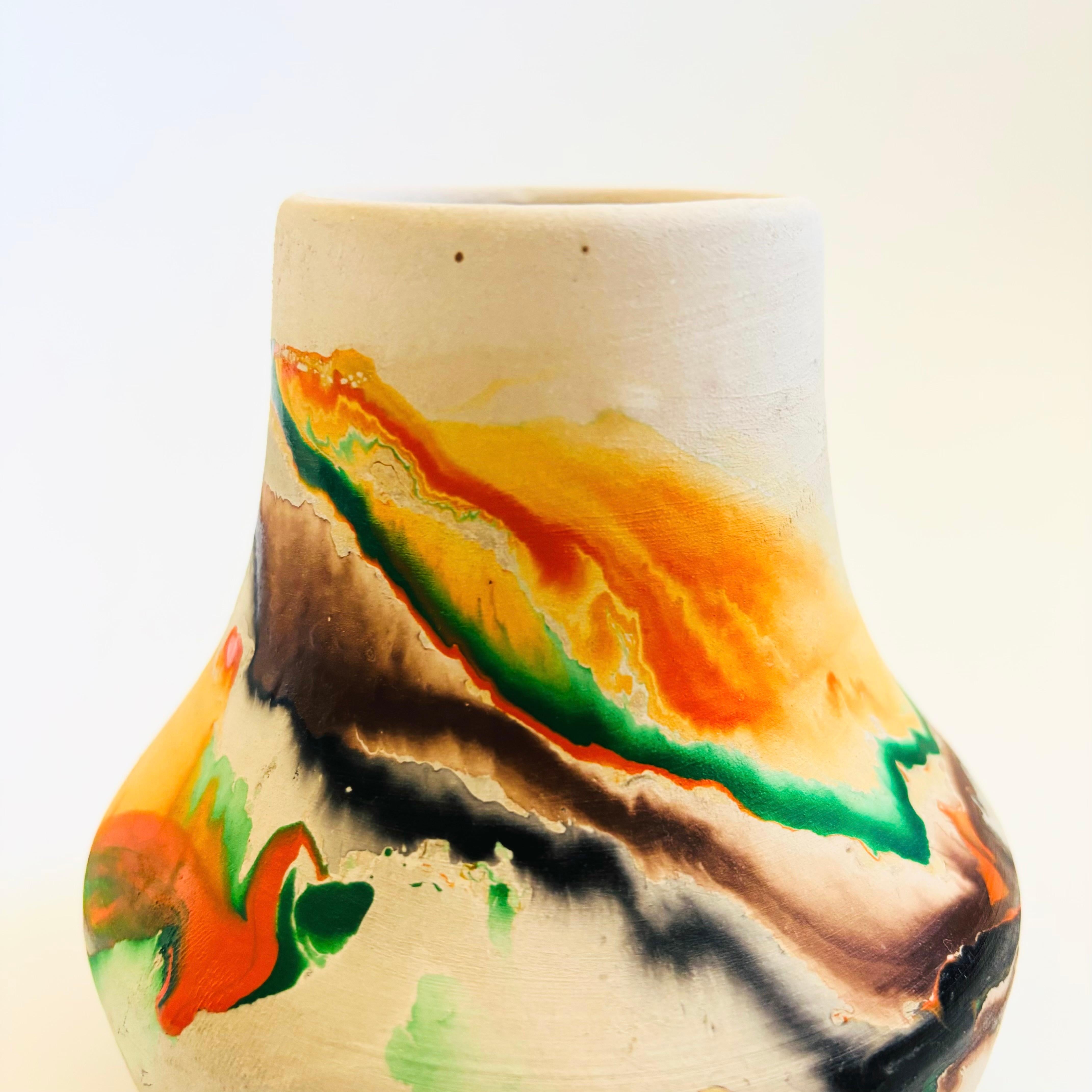 Americano Vaso in ceramica Nemadji - Girelle arancioni e verdi in vendita