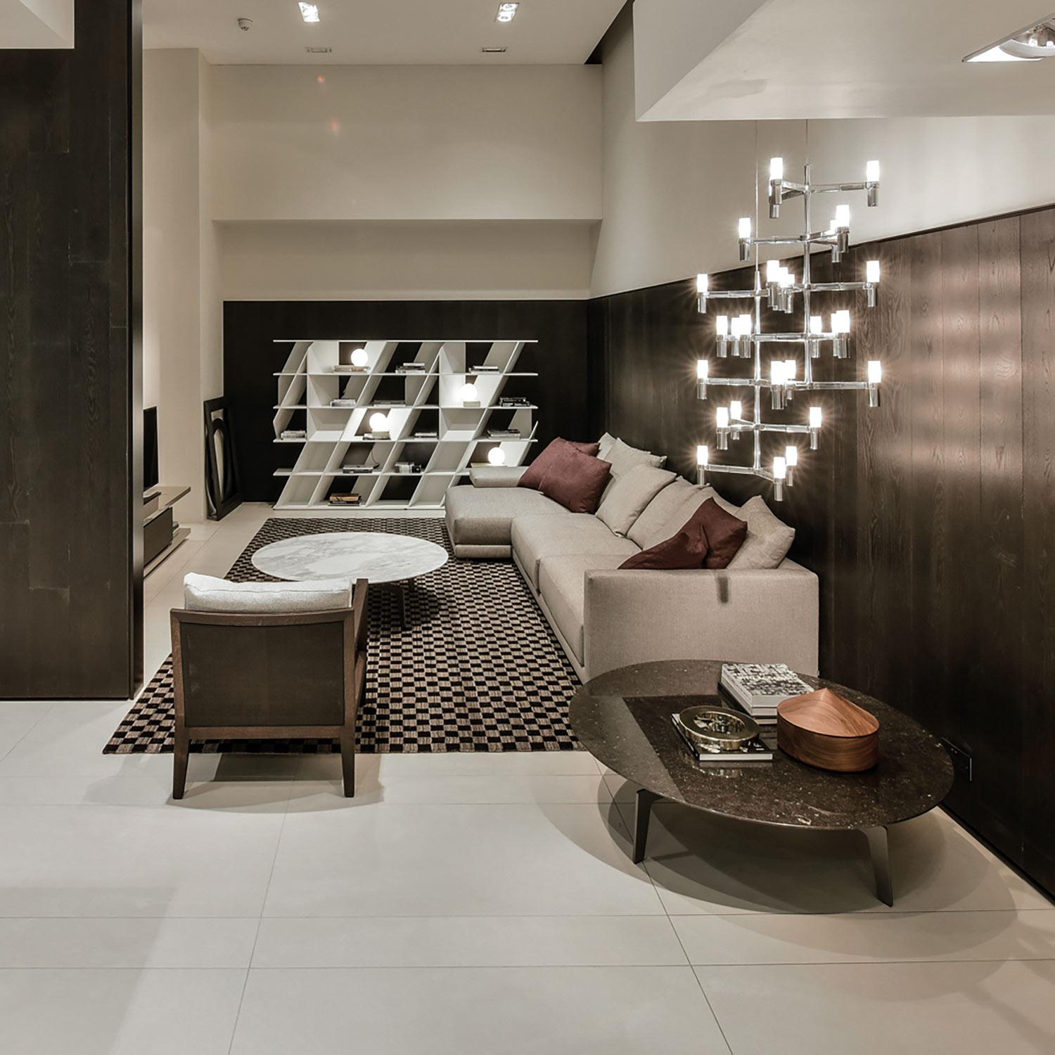 XXI secolo e contemporaneo Nemo Crown Multi Pendant Light in alluminio e vetro verniciato oro in vendita