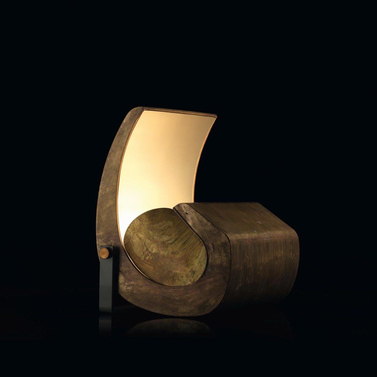Ottone Lampada da terra Nemo Escargot in ottone di Le Corbusier in vendita