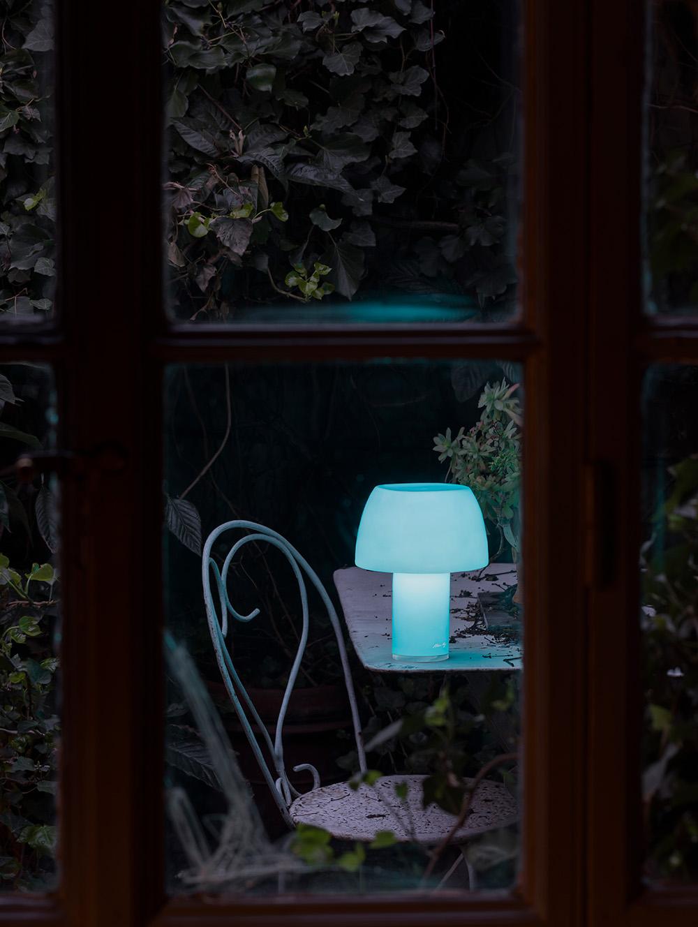 XXIe siècle et contemporain Nemo Lorosae Table IP54- 2700K Lampe de table en verre vert romarin en vente