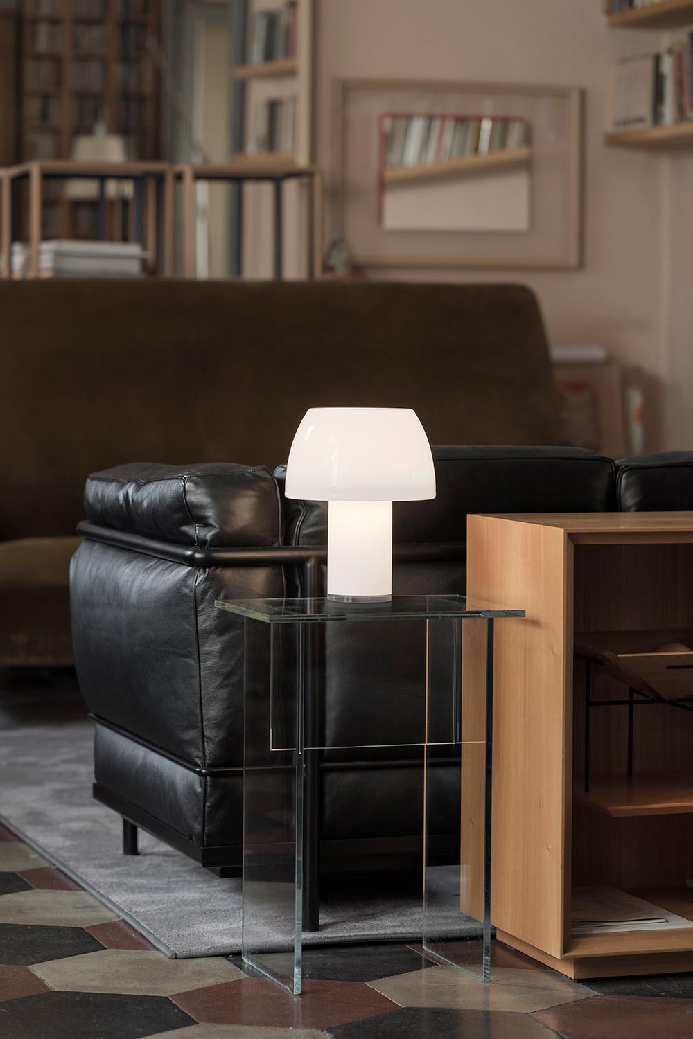 Nemo Lorosae Tisch IP54- 2700K Tischlampe in Glas Sizilianisch Orange im Zustand „Neu“ im Angebot in Brooklyn, NY
