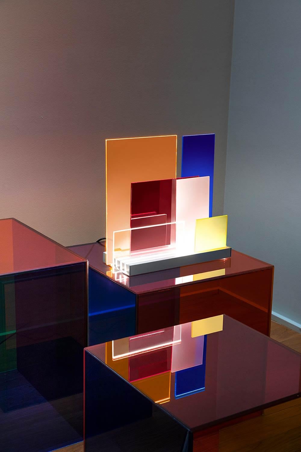 Lampada da tavolo Nemo On Lines LED 2700K con base/colori bianchi di Jean Nouvel In condizioni Nuovo in vendita a Brooklyn, NY