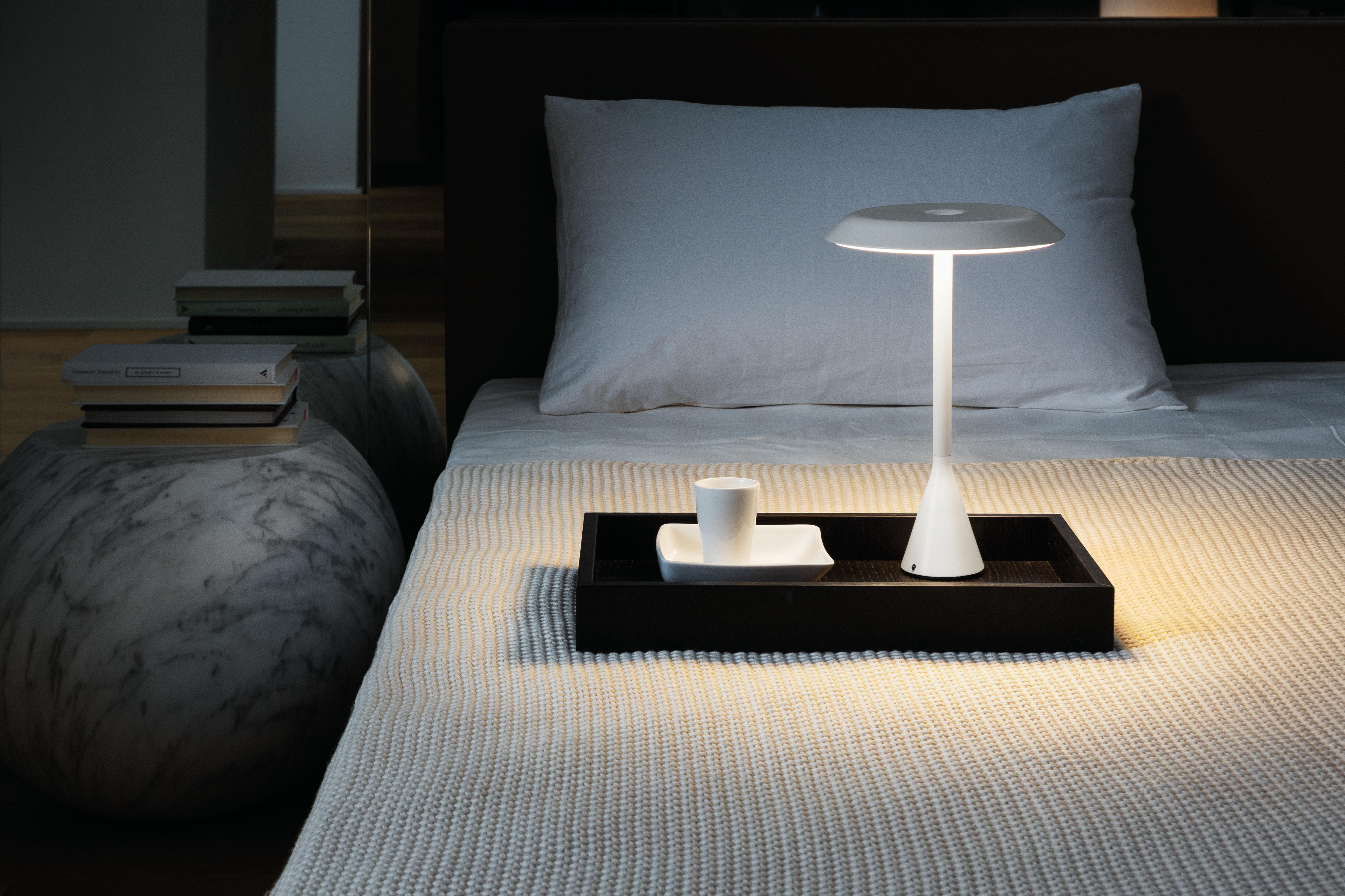 italien Nemo Panama Mini lampe de table LED 2700K 120V, 13W en noir de charbon Design/One en vente