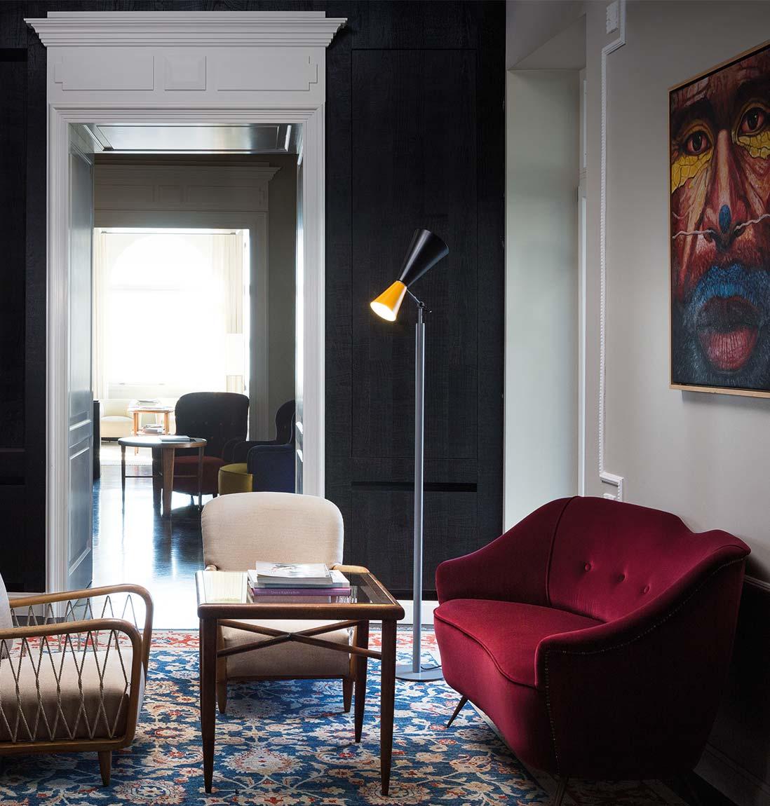 Nemo Parliament E26 Floor Lamp in Black/Yellow by Le Corbusier In New Condition For Sale In Brooklyn, NY
