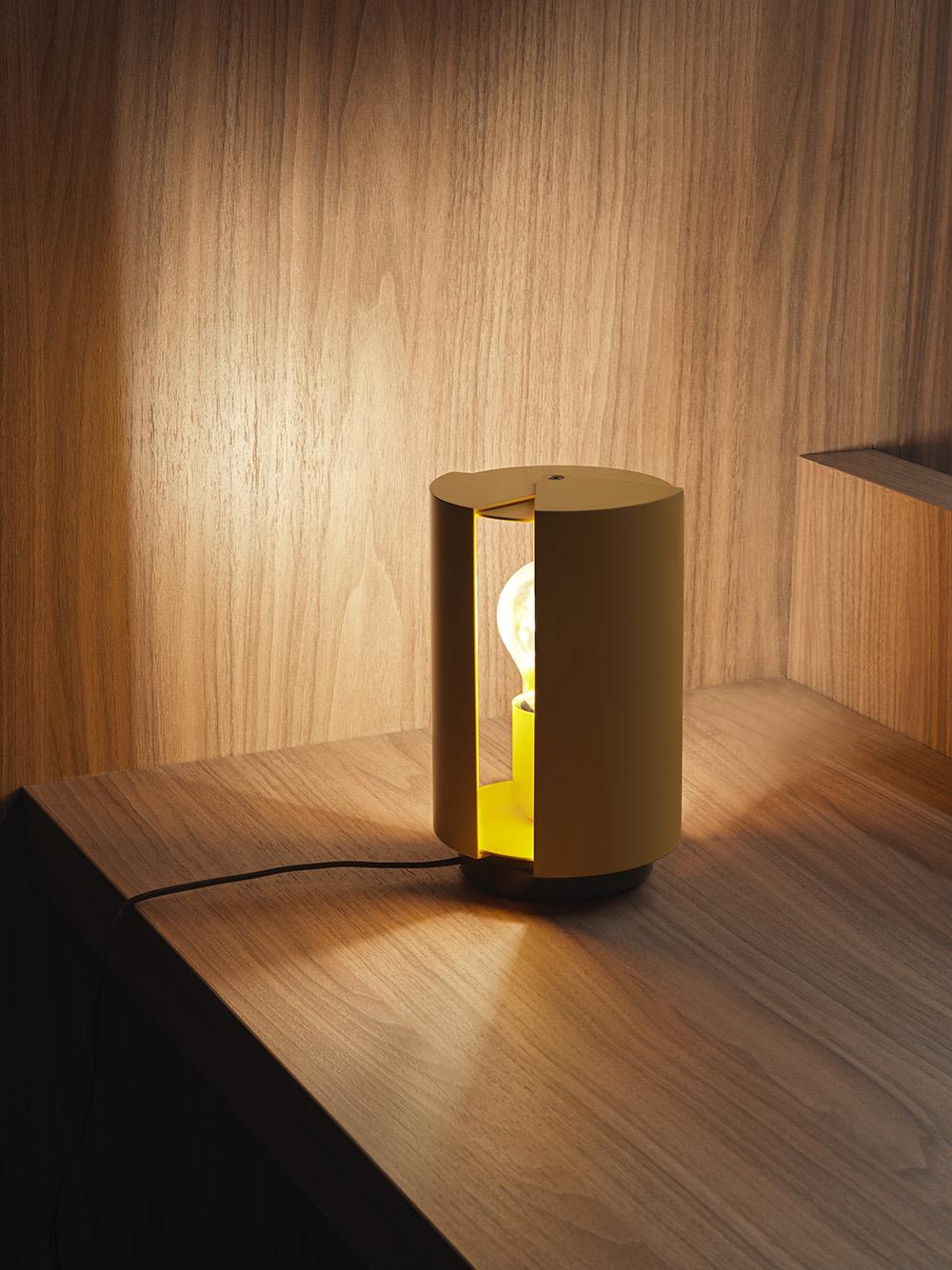 Lampada da tavolo Nemo Pivotante À Poser E26 in Greene & Greene di Charlotte Perriand in vendita 2