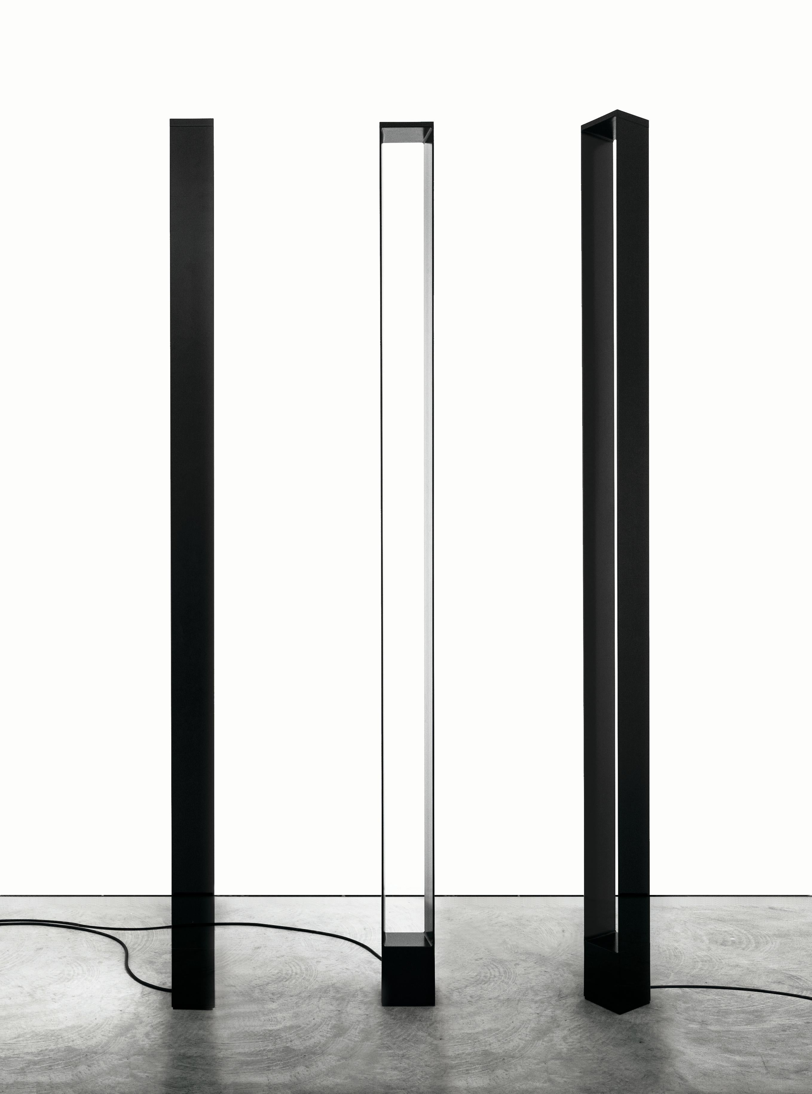 NEMO Tru Stehleuchte - Schwarz, LED 3000K (21. Jahrhundert und zeitgenössisch) im Angebot