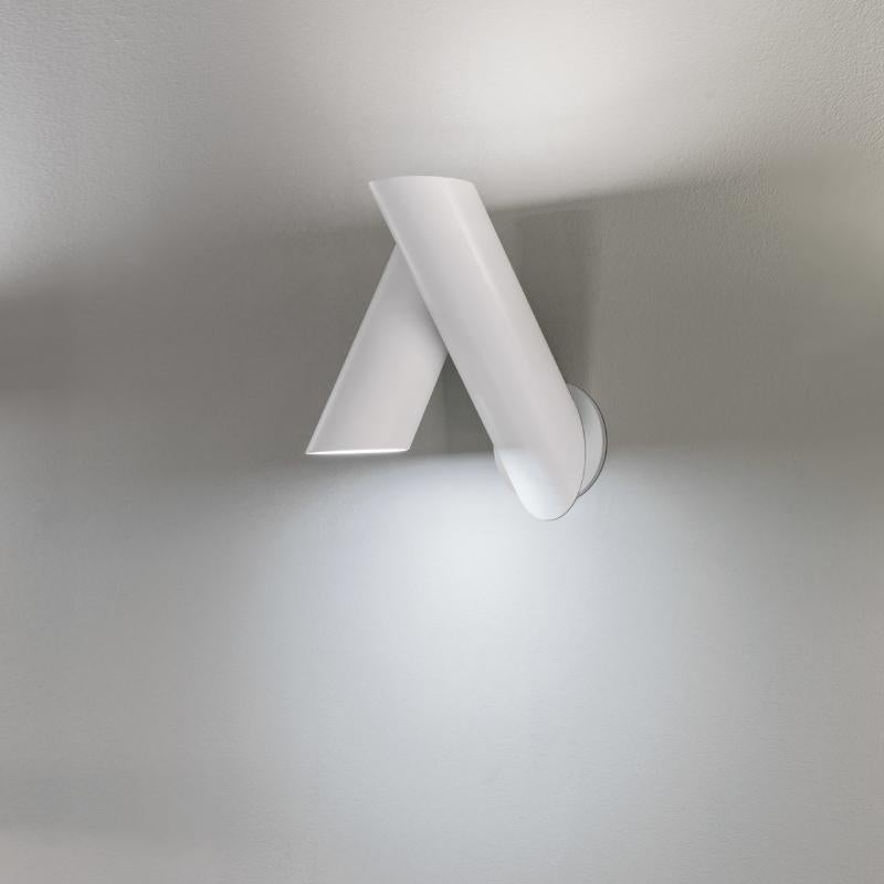 NEMO Tubos Aplique Grande - Blanco/Gris - LED 2700K - Aluminio en Nuevo estado para la venta en Brooklyn, NY