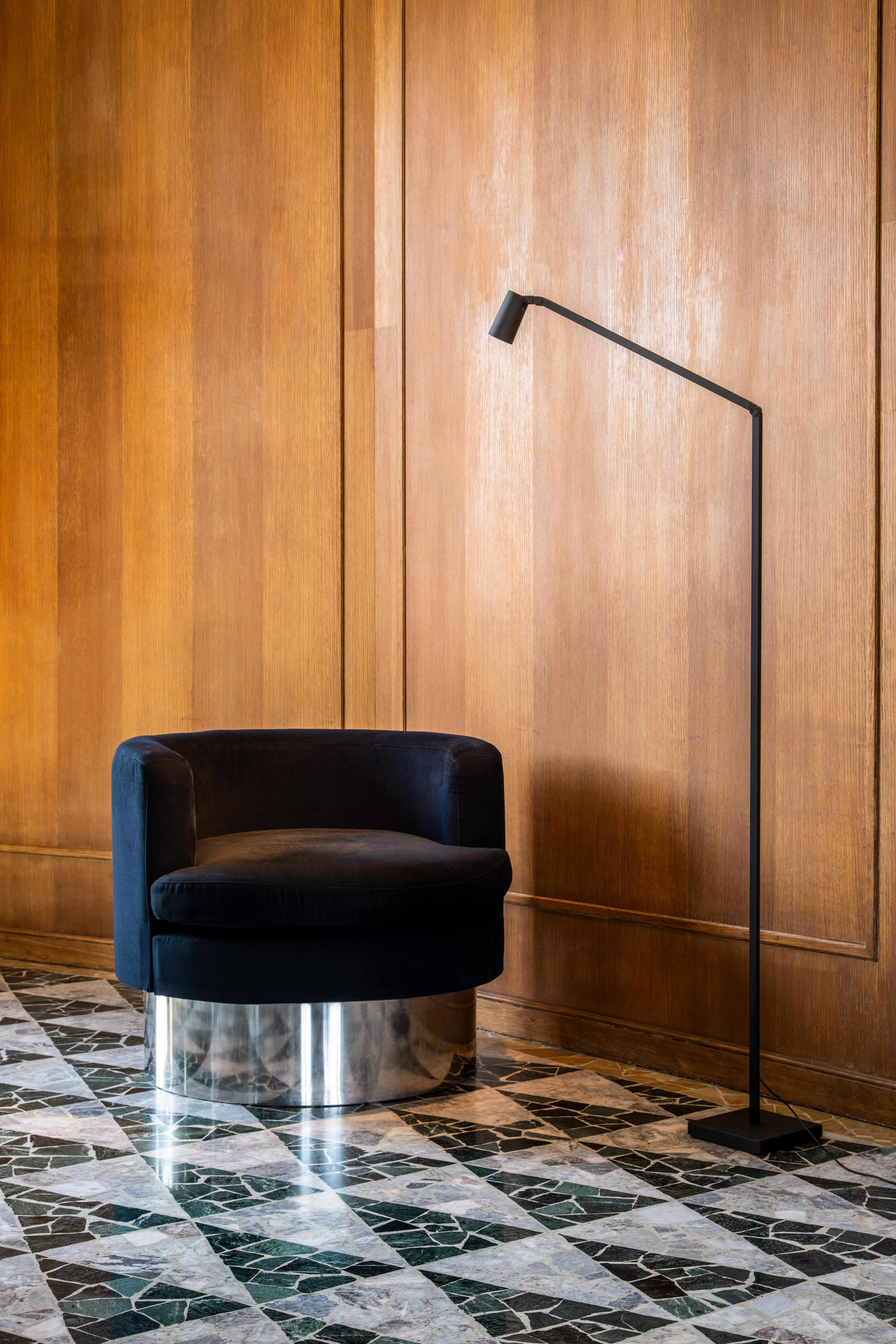 Nemo Untitled Reading Spot LED 2700K Stehleuchte in Schwarz von Bernhard Osann (21. Jahrhundert und zeitgenössisch) im Angebot