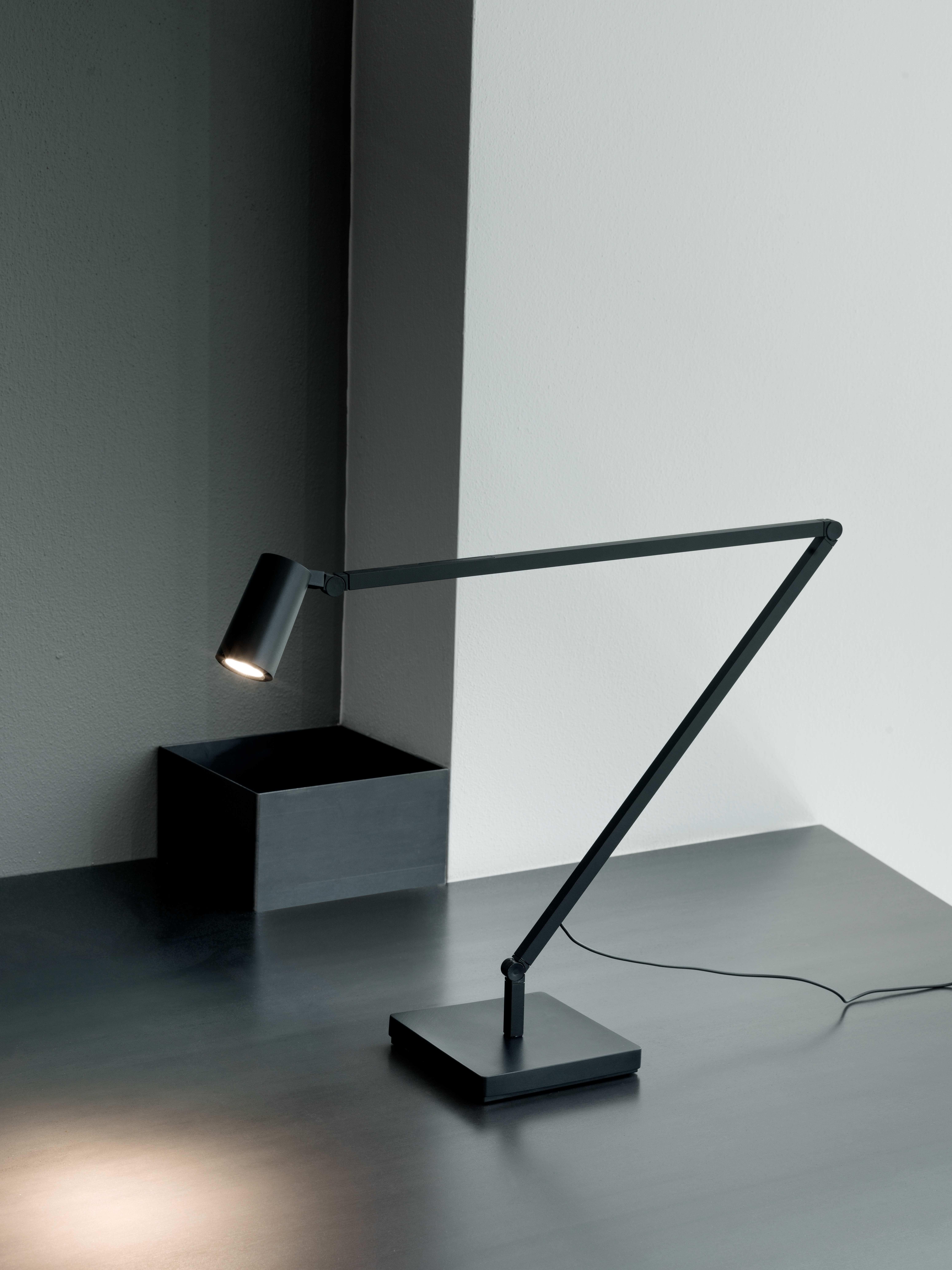 Nemo Untitled Spot Tisch/Wand LED 2700K Leuchte in Schwarz von Bernhard Osann (21. Jahrhundert und zeitgenössisch) im Angebot