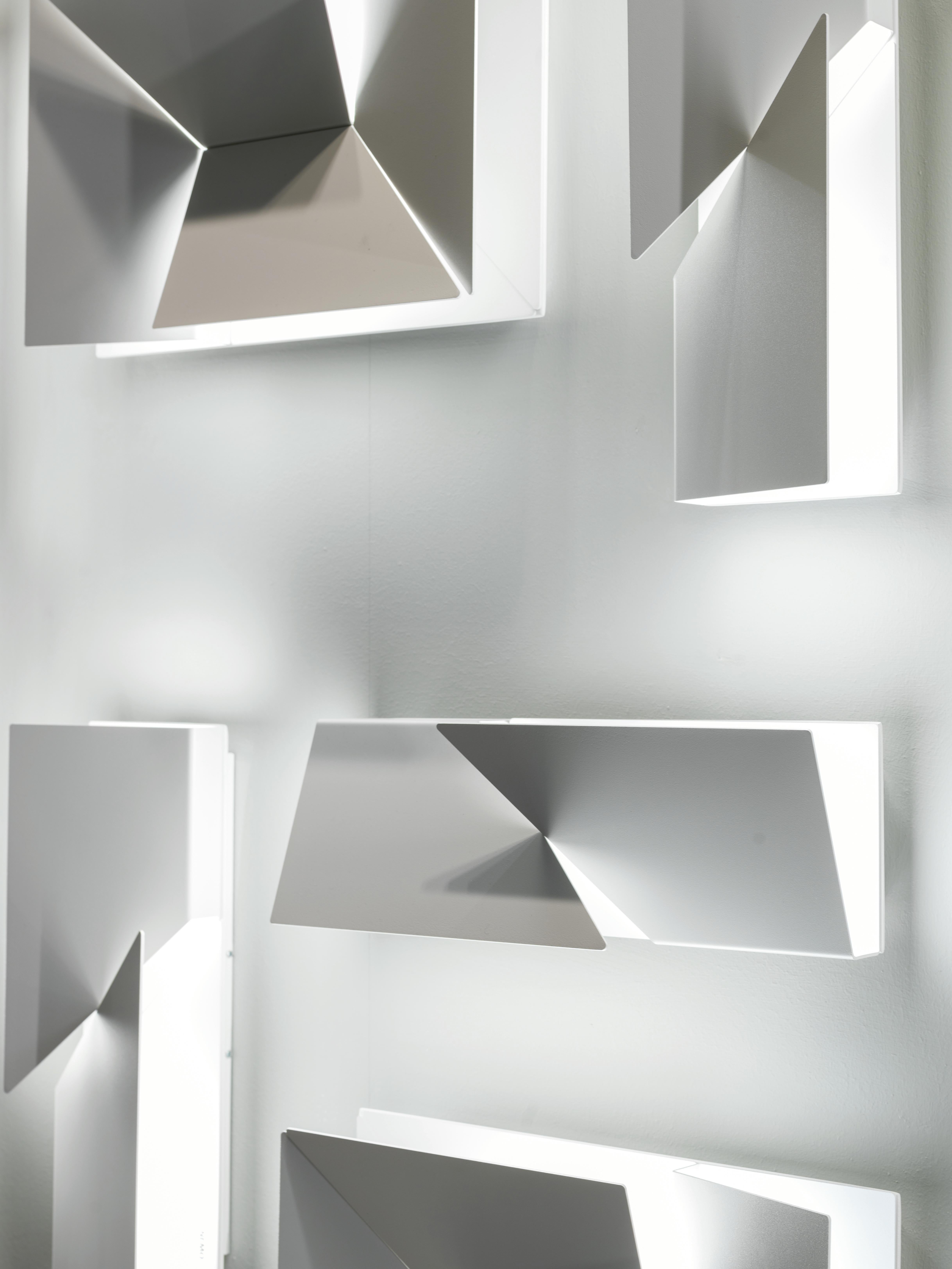 Pared de Nemo  Sombra Petit  - Blanco - Aplique Led 3000K en Aluminio en venta 2