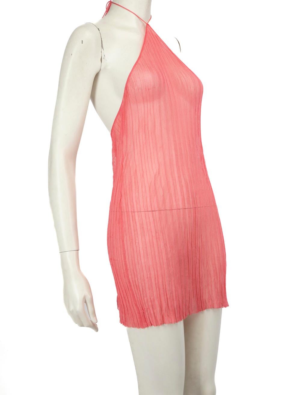L'ÉTAT est très bon. L'usure minimale de la robe est évidente, il y a des tiraillements à la trame sur le devant et le dos de la robe sur cet article de revente de designer Nensi Dojaka utilisé.
 
 
 
 Détails
 
 
 Rose
 
 Viscose
 
 Robe
 
