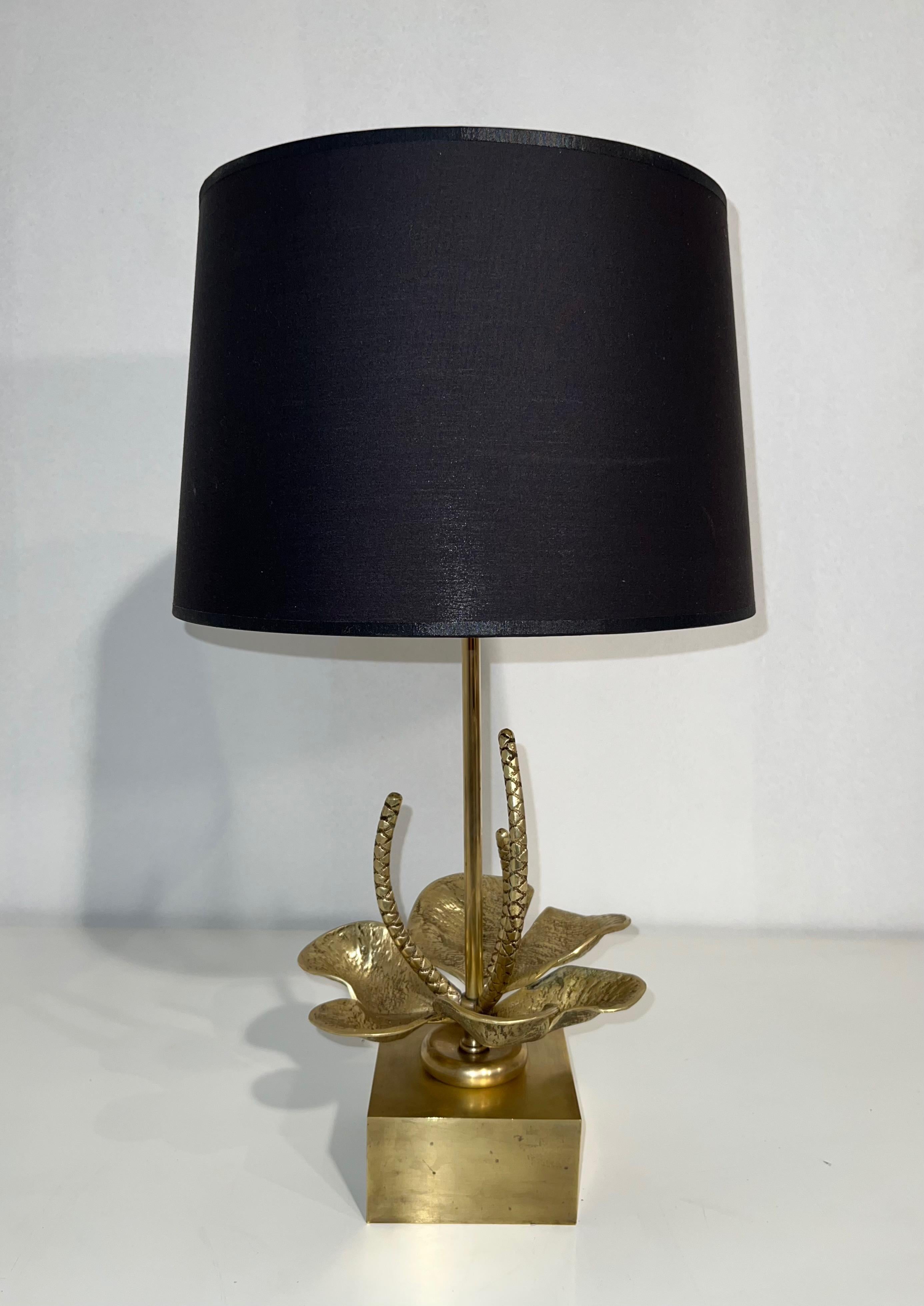 Nenuphar Bronze and Brass Table Lamp Attributed to Maison Charles. Circa 1970 For Sale 1