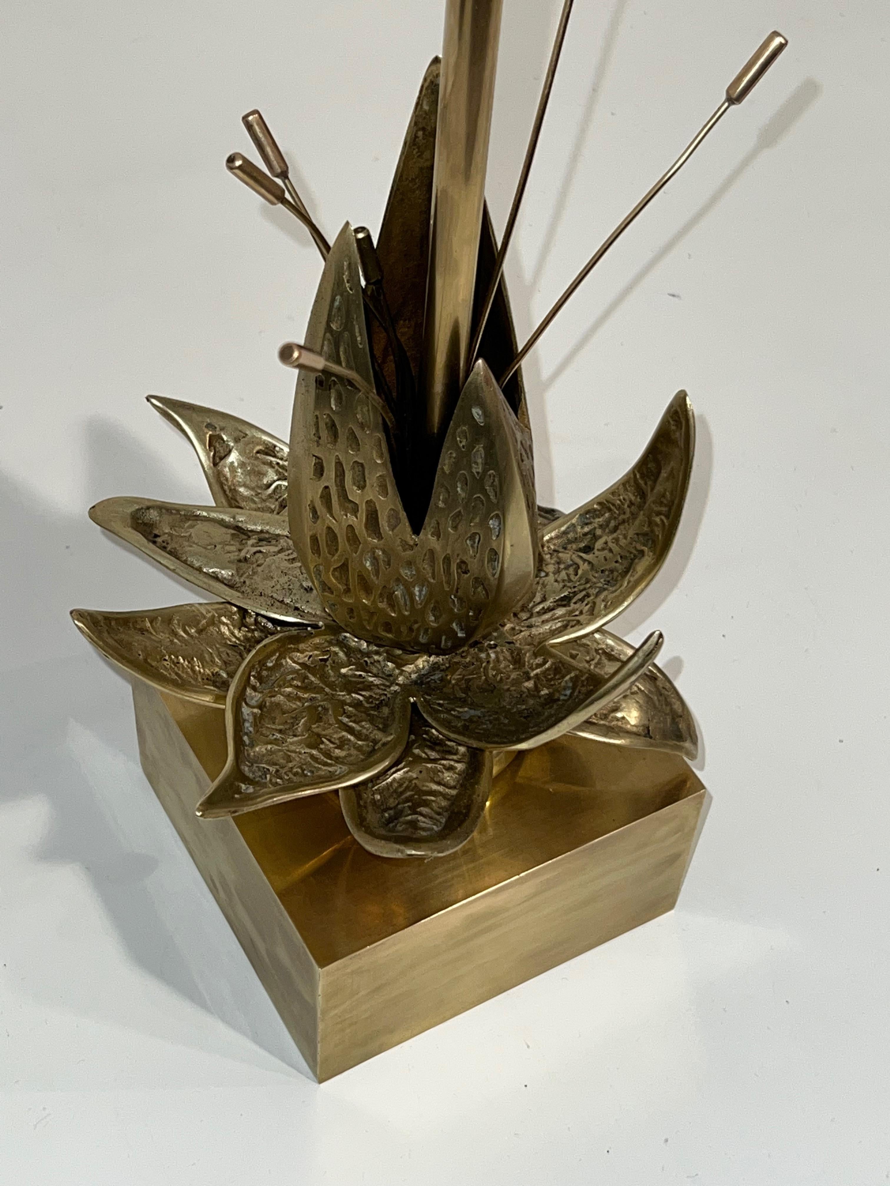 Nenuphar Bronze and Brass Table Lamp Attributed to Maison Charles. Circa 1970 For Sale 2