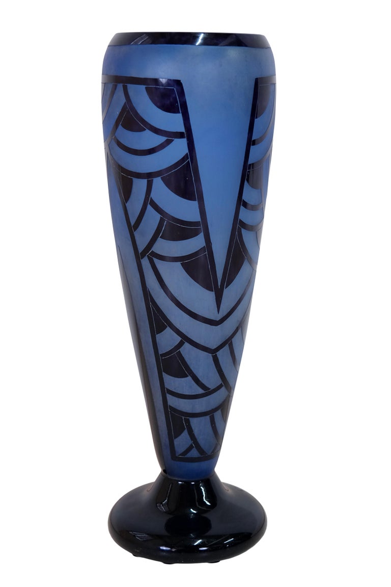 Nénuphars Big Blue Vase with Art Deco Pattern by Schneider for Le Verre  Français For Sale at 1stDibs