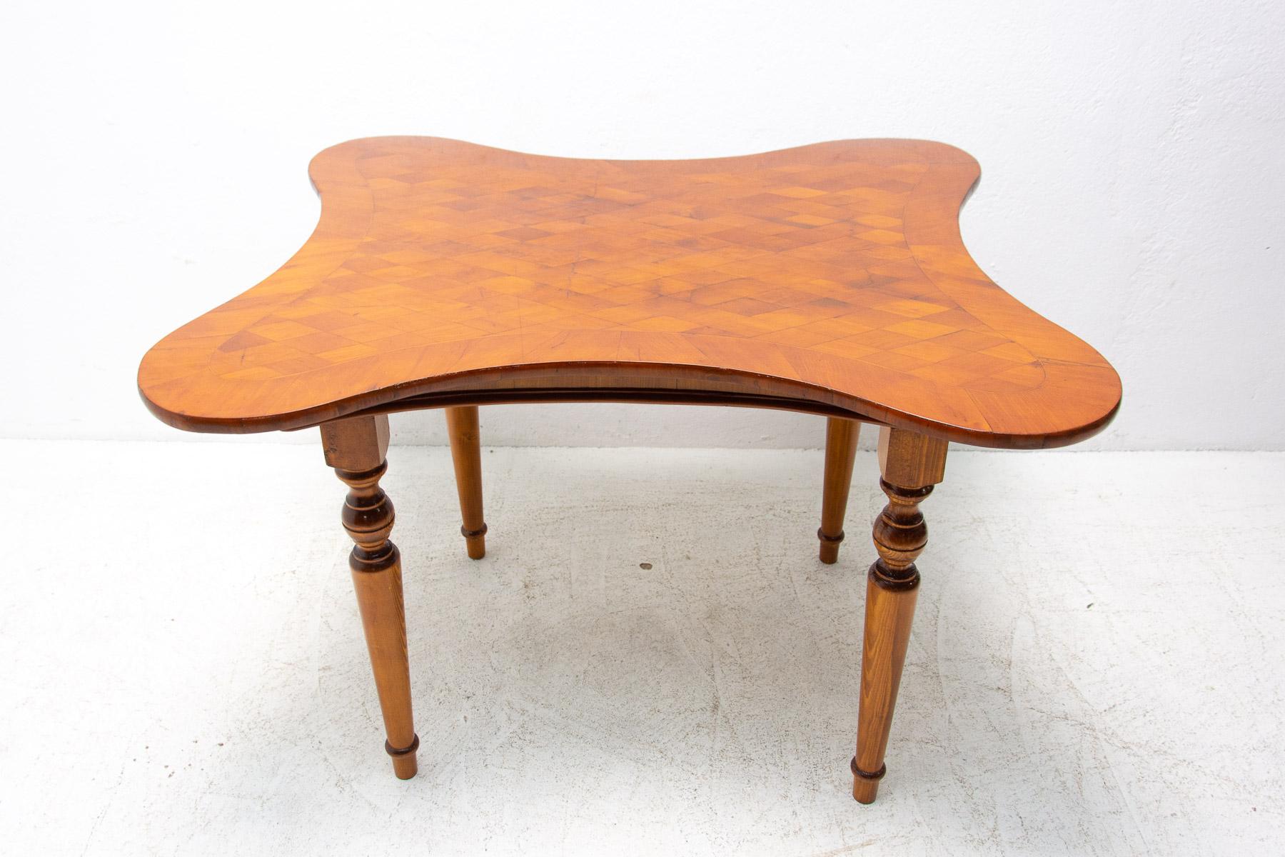 Neo-Baroque Butterfly Dining Table, Austria-Hungary In Good Condition For Sale In Prague 8, CZ