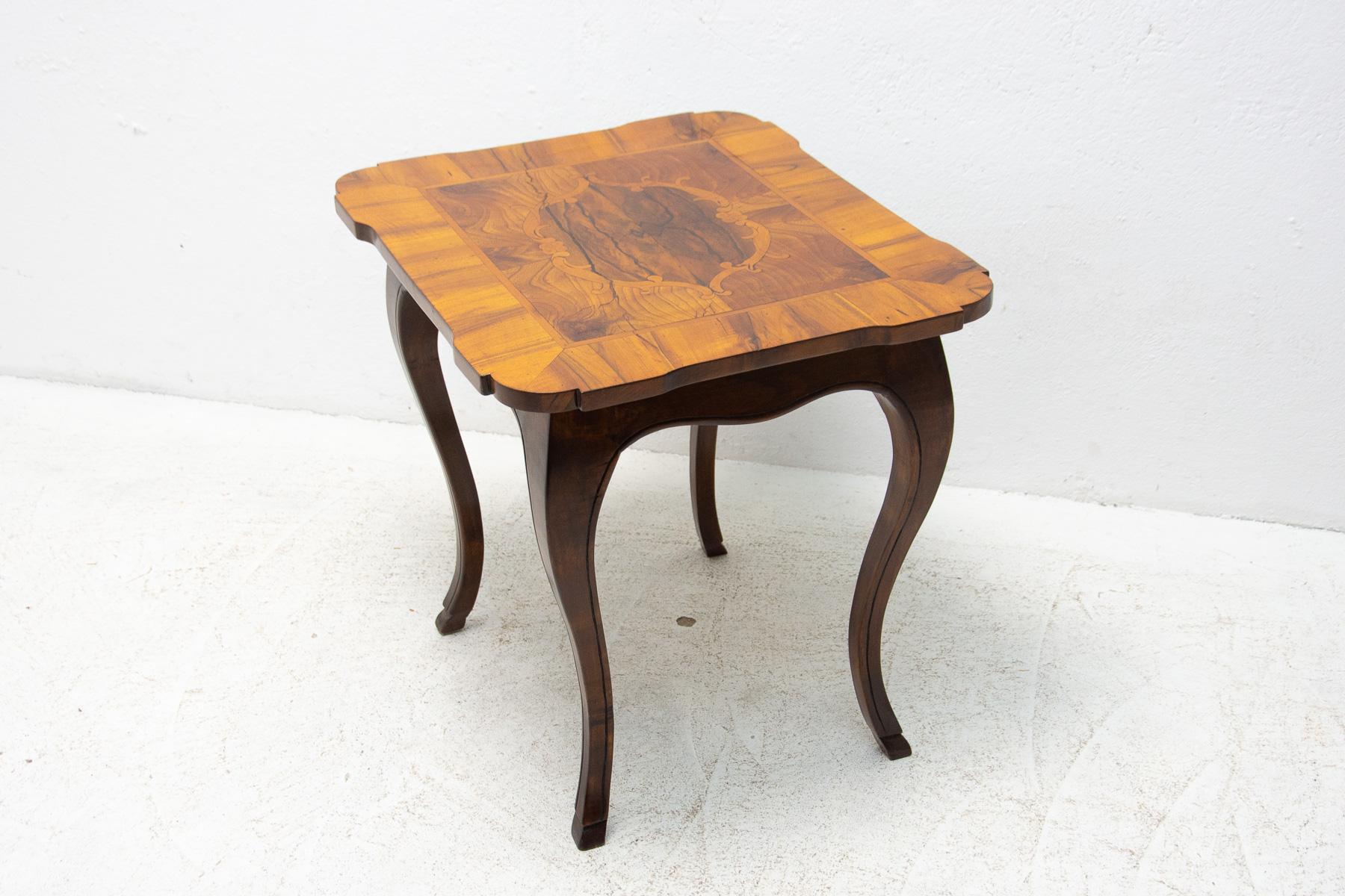 Neo-Baroque Inlaid Table, End of the 19th Century, Austria For Sale 7