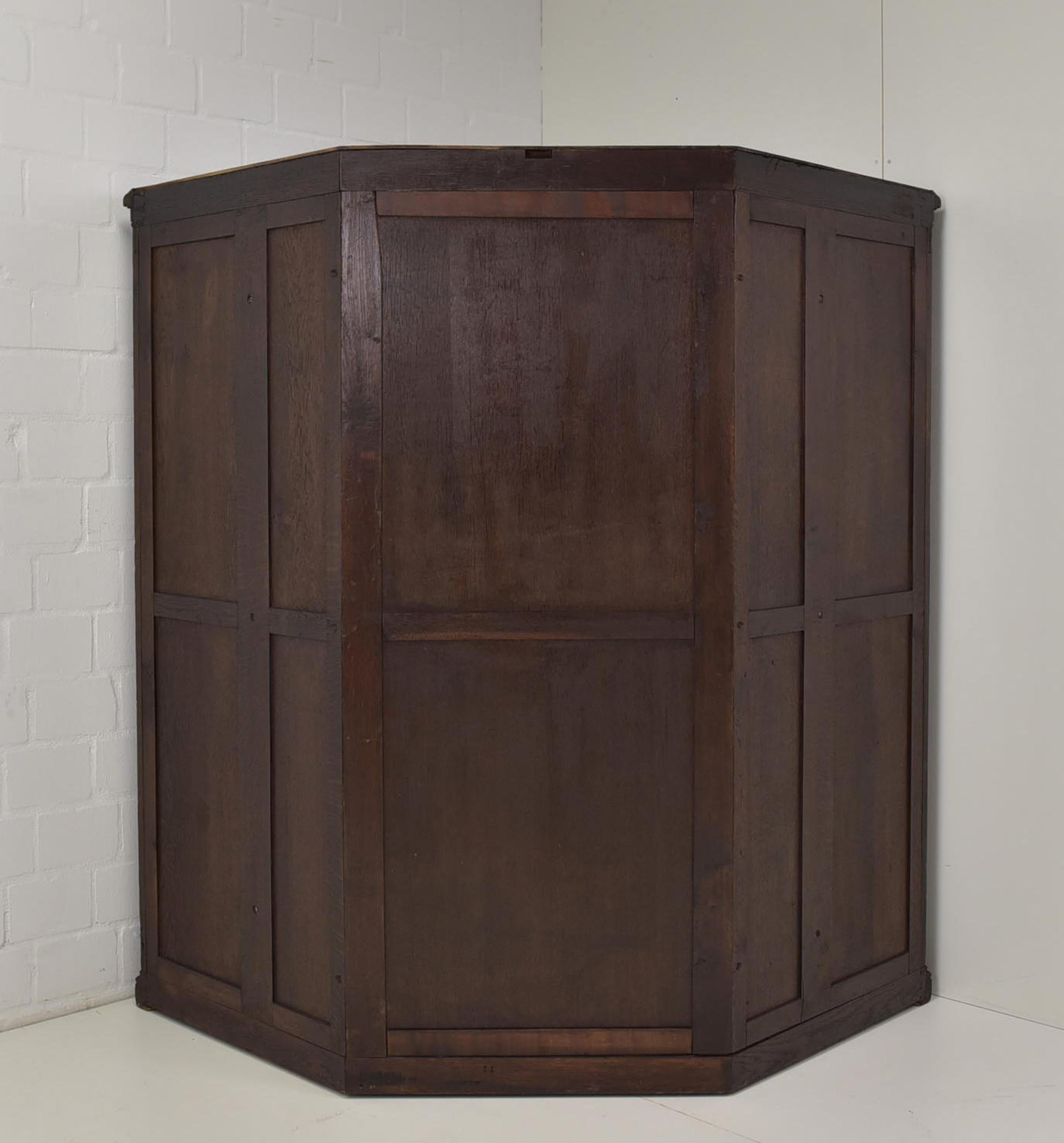 Neo-Baroque Large Corner Shelf / Cabinet in Oak, 1935 7