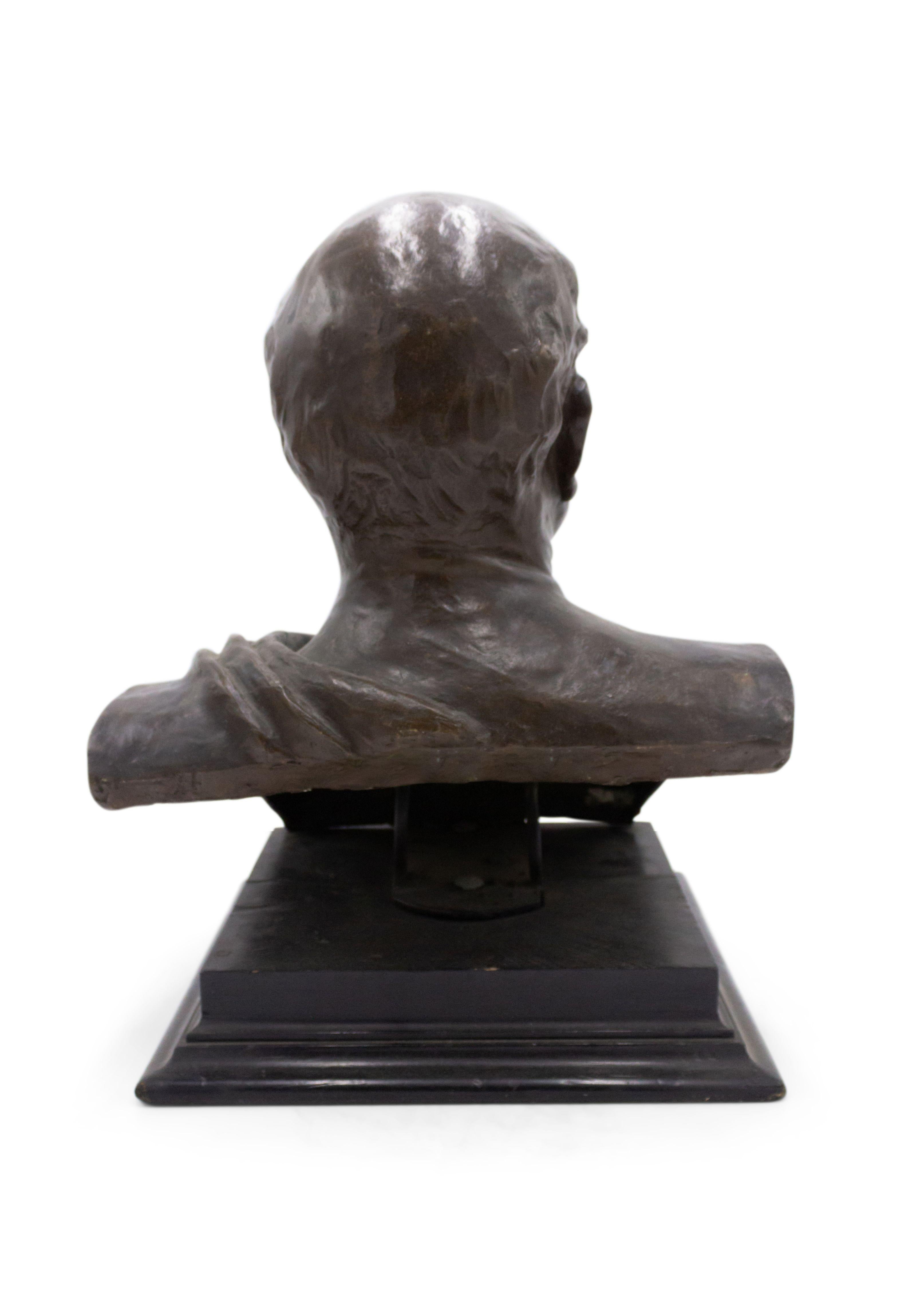 XX secolo Busto neoclassico in bronzo di uomo toga in vendita