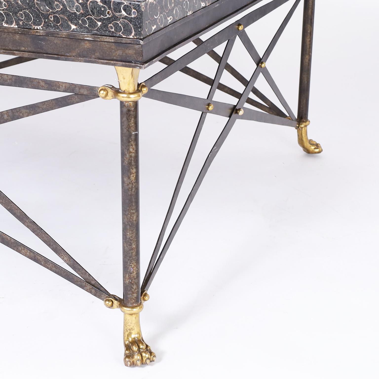 20ième siècle Table basse néo-classique de Maitland-Smith en vente