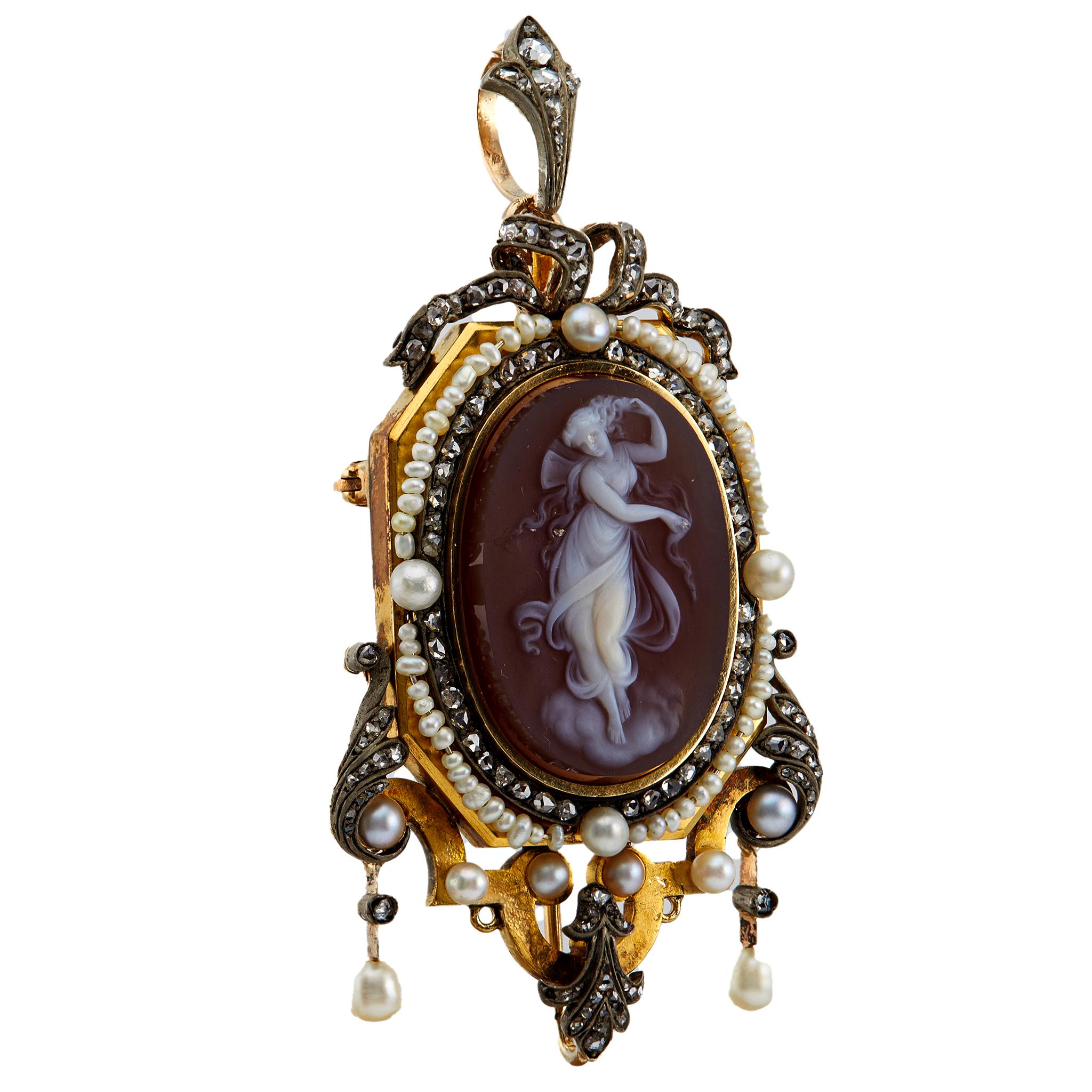 Neo Classic French Carved Agate Cameo 18k Yellow Gold Silver Locket Pendant In Good Condition In Beverly Hills, CA