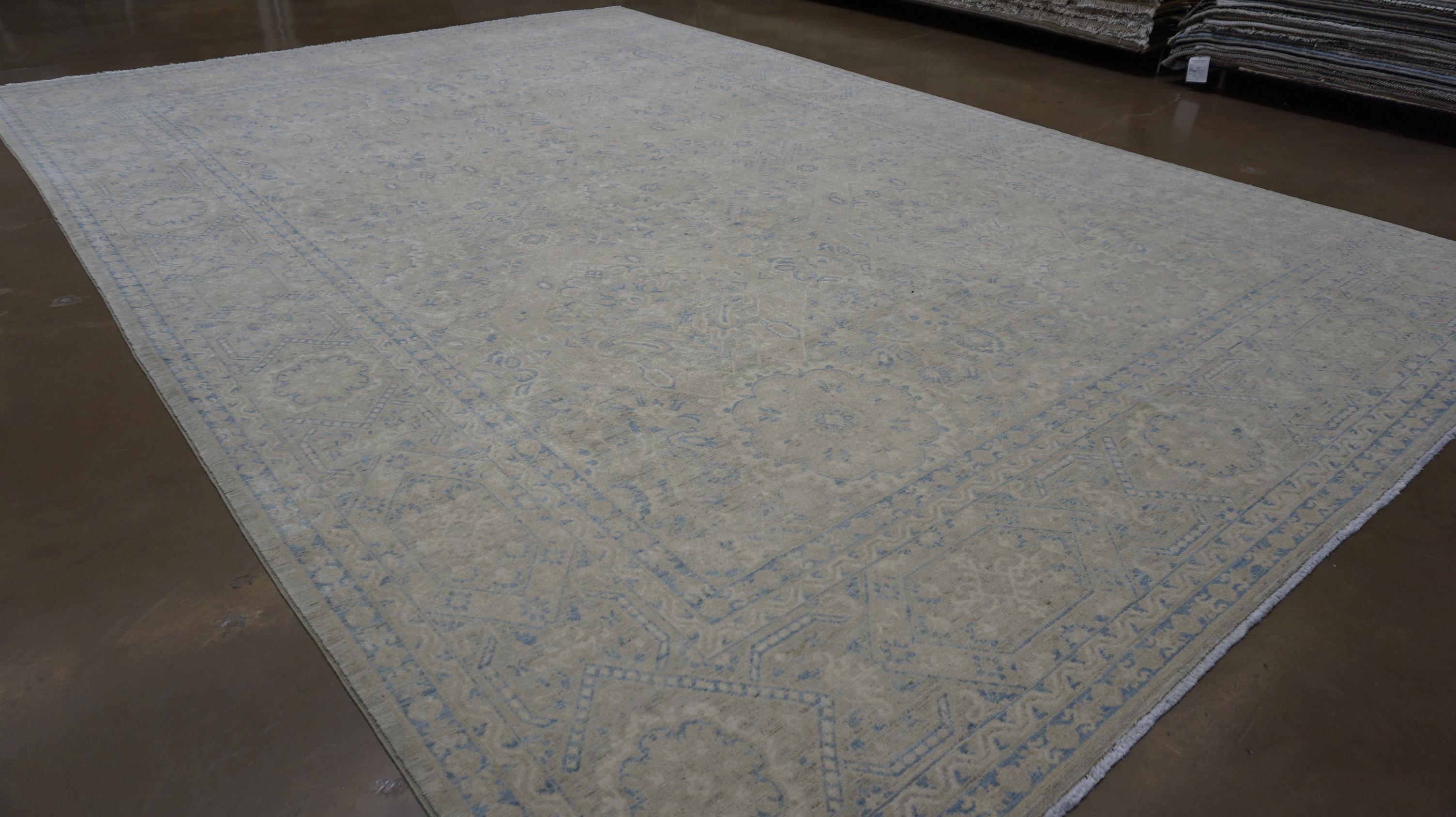 Tapis en laine Sultanabad Rugs beige, vert et bleu néoclassique 8'6''x11'8'' en vente 1