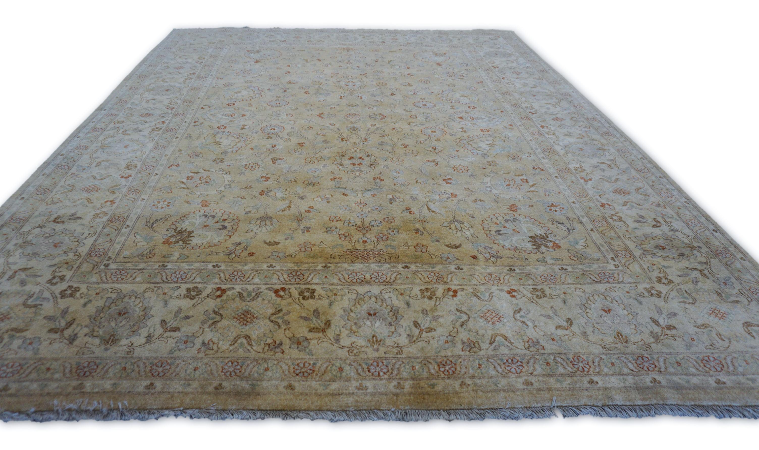 Néoclassique Tapis en laine beige Sultanabad Rugs 7'11''x10'' néoclassique en vente