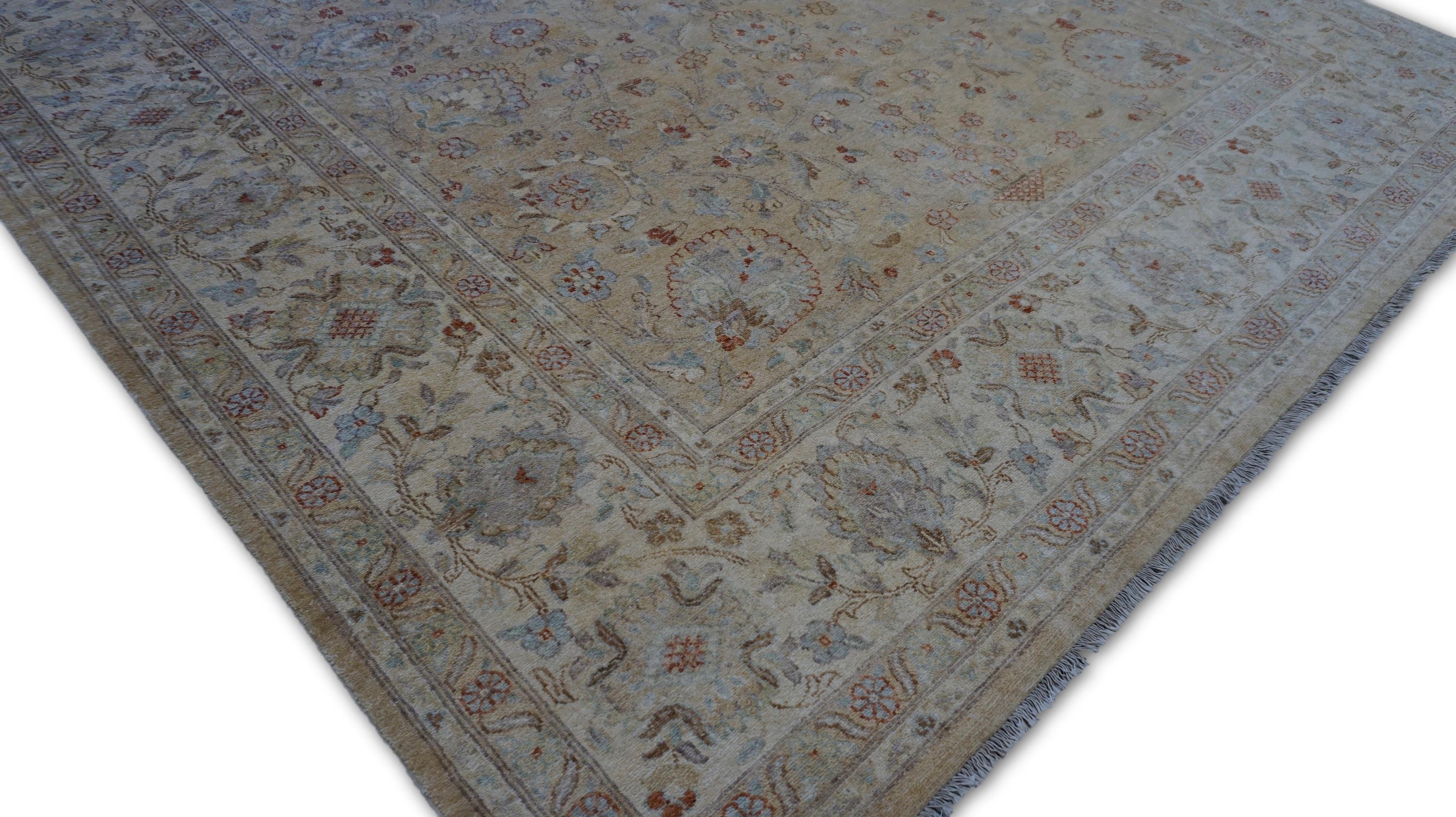 Noué à la main Tapis en laine beige Sultanabad Rugs 7'11''x10'' néoclassique en vente
