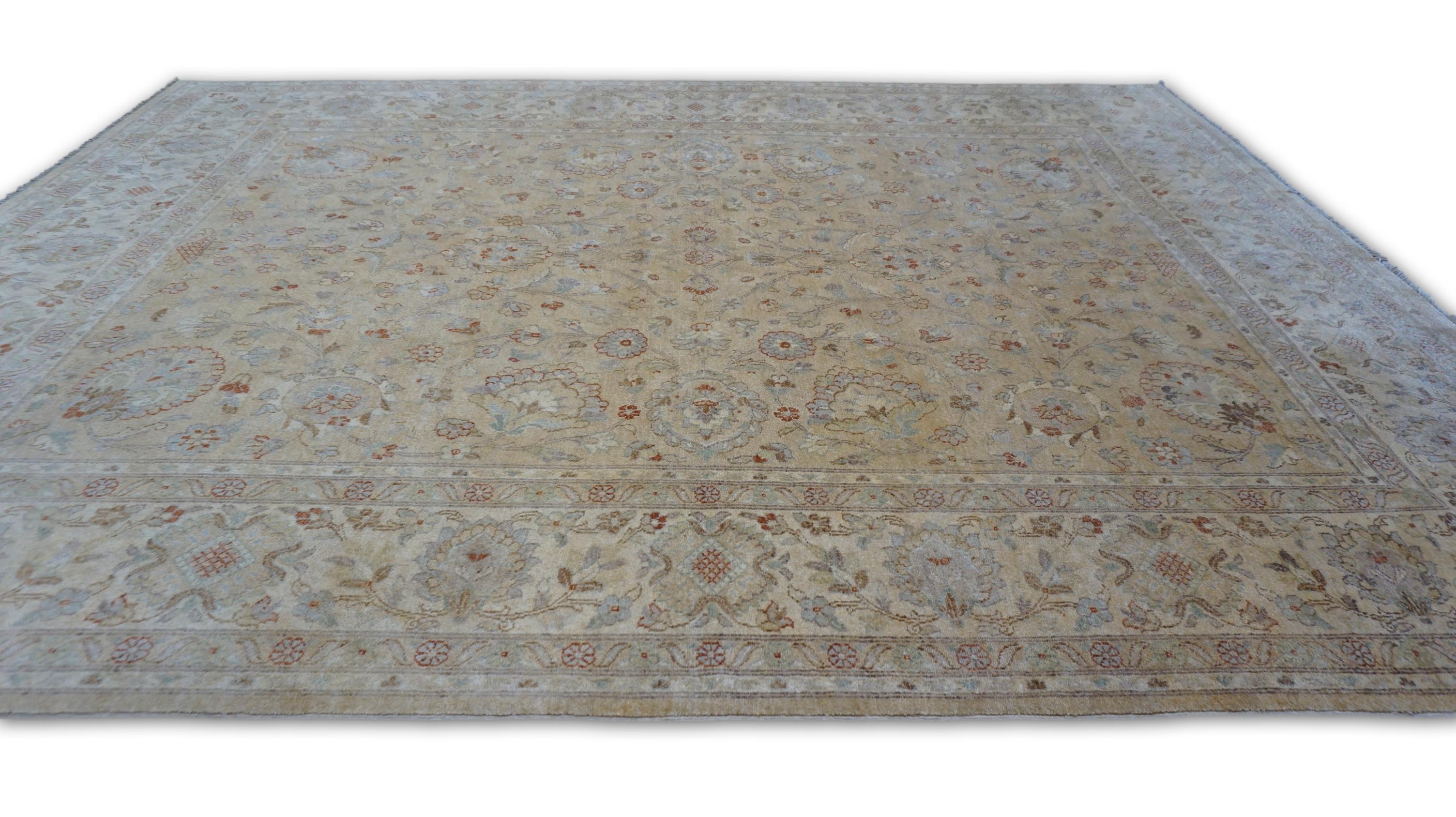 Tapis en laine beige Sultanabad Rugs 7'11''x10'' néoclassique en vente 1