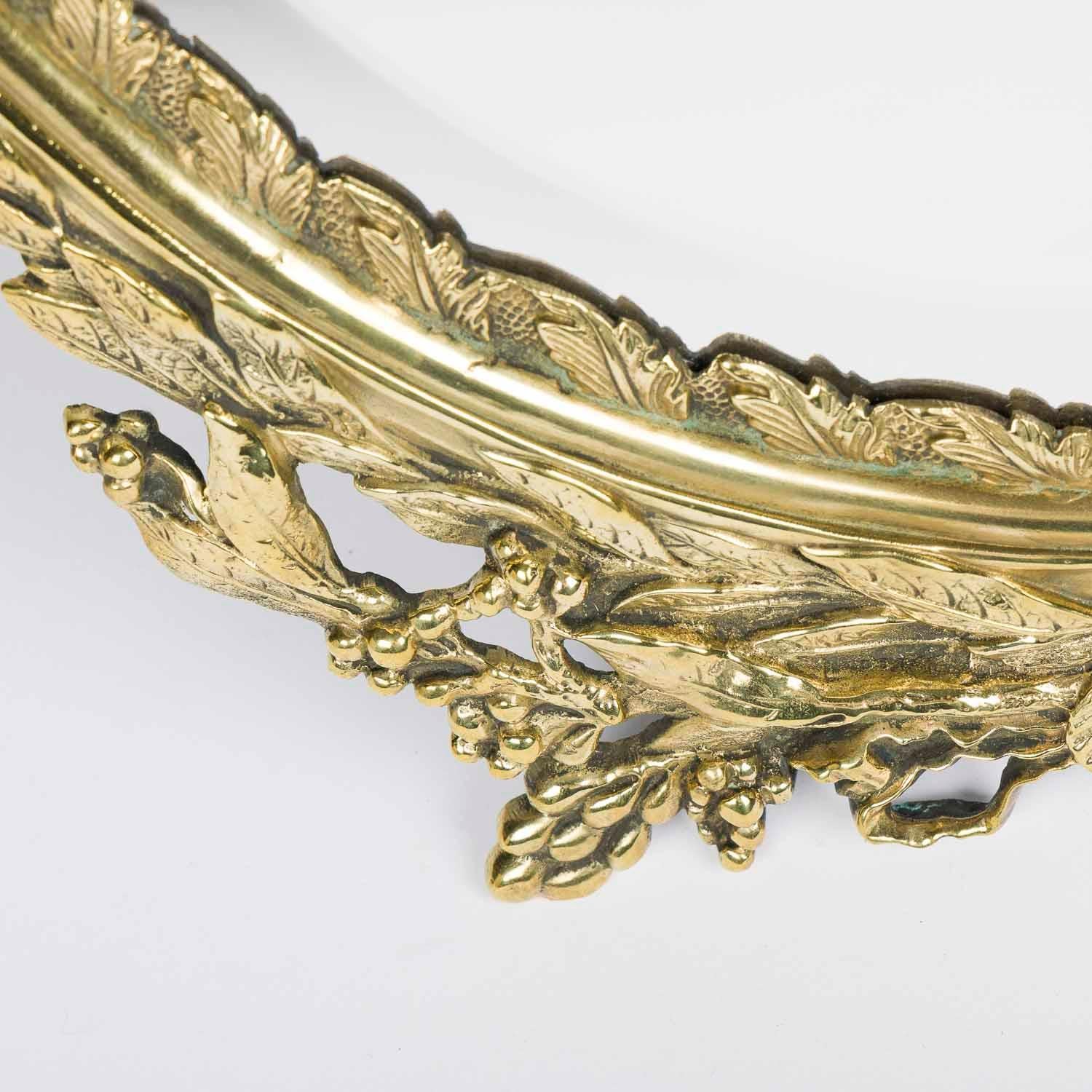 XIX secolo Specchio da tavolo ovale neoclassico in ottone in vendita