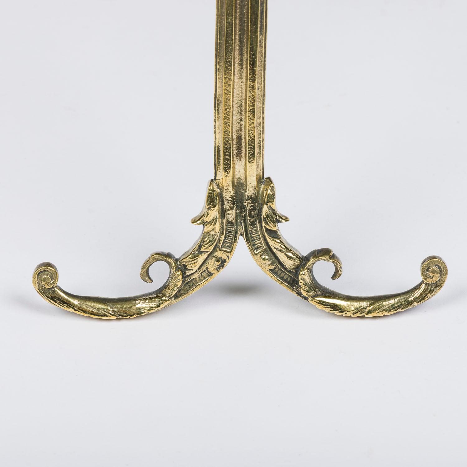 Specchio da tavolo ovale neoclassico in ottone in vendita 2