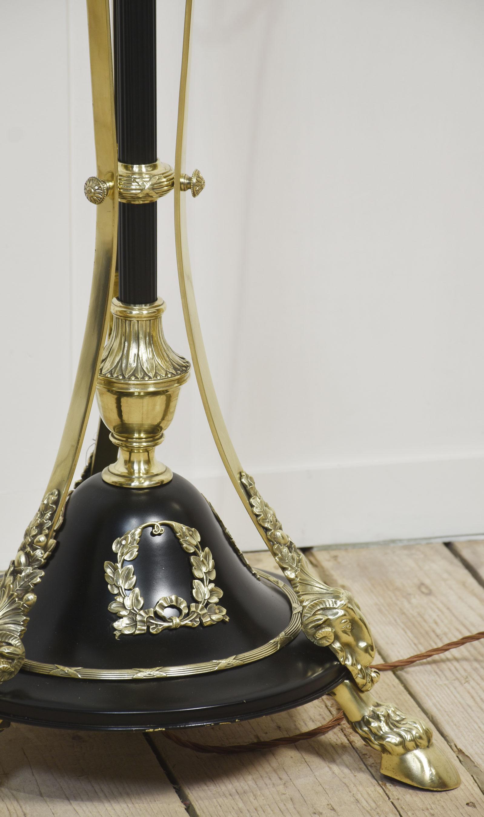 Britannico Lampada Neo Classica in ottone in vendita