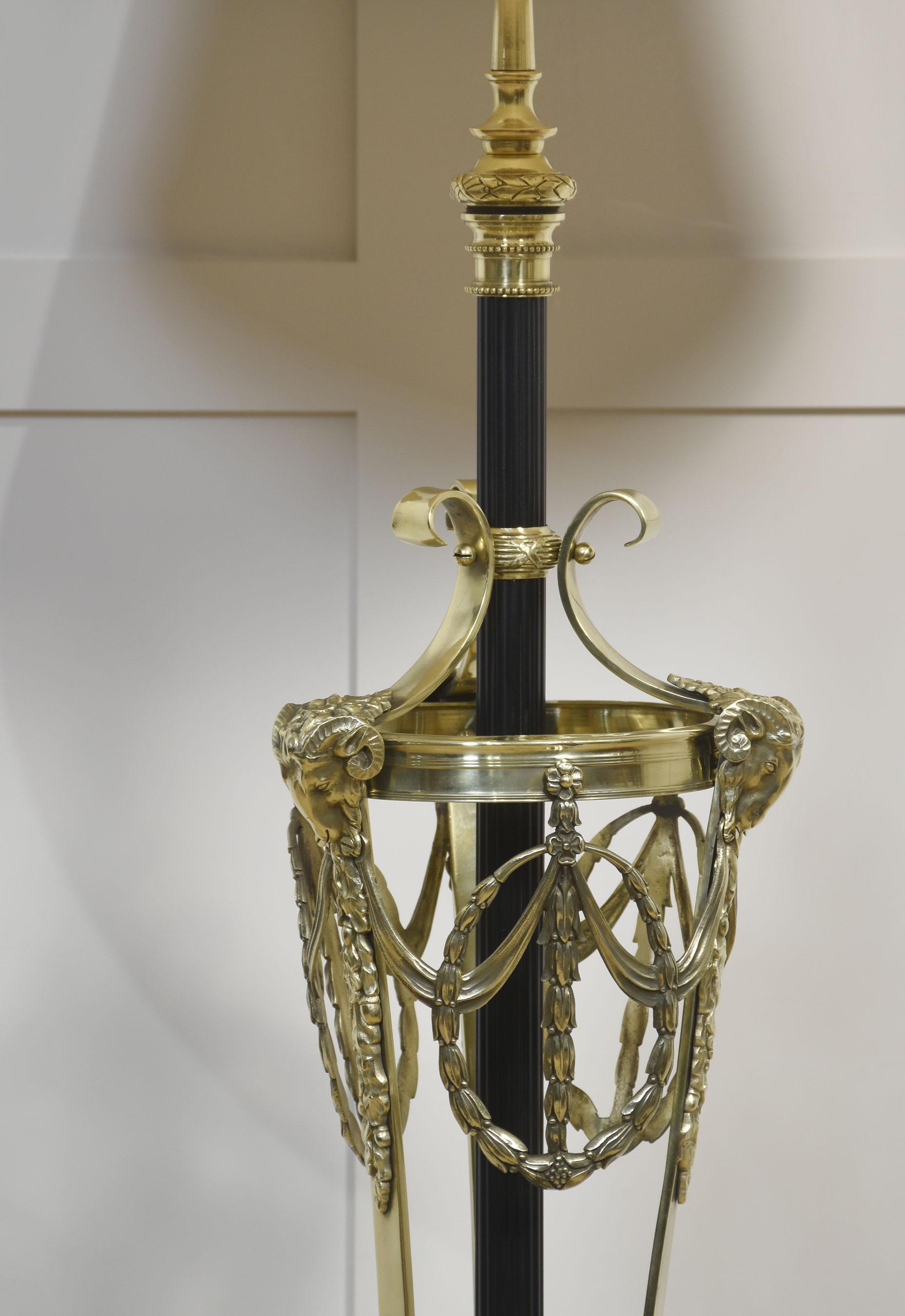 Ottone Lampada Neo Classica in ottone in vendita