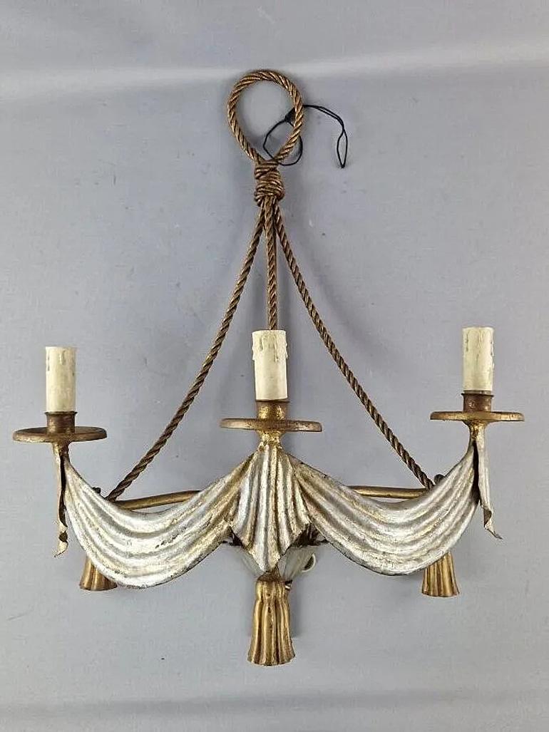 Rococo neo-classical bronze wall light, lacquered metal circa 1940/1950 For Sale
