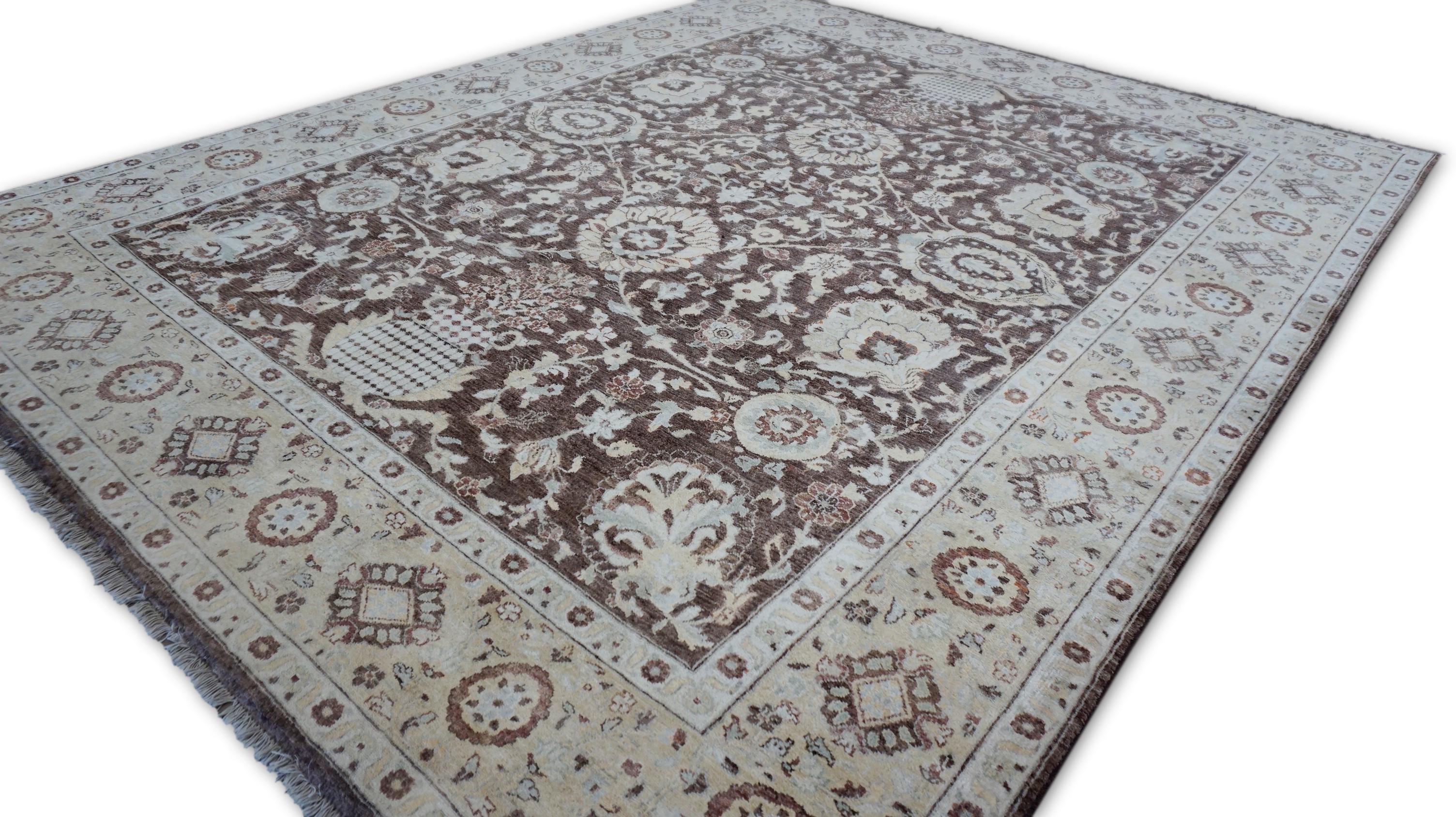 Néoclassique Tapis en laine marron et beige néoclassique 7'11''x9'11'' en vente