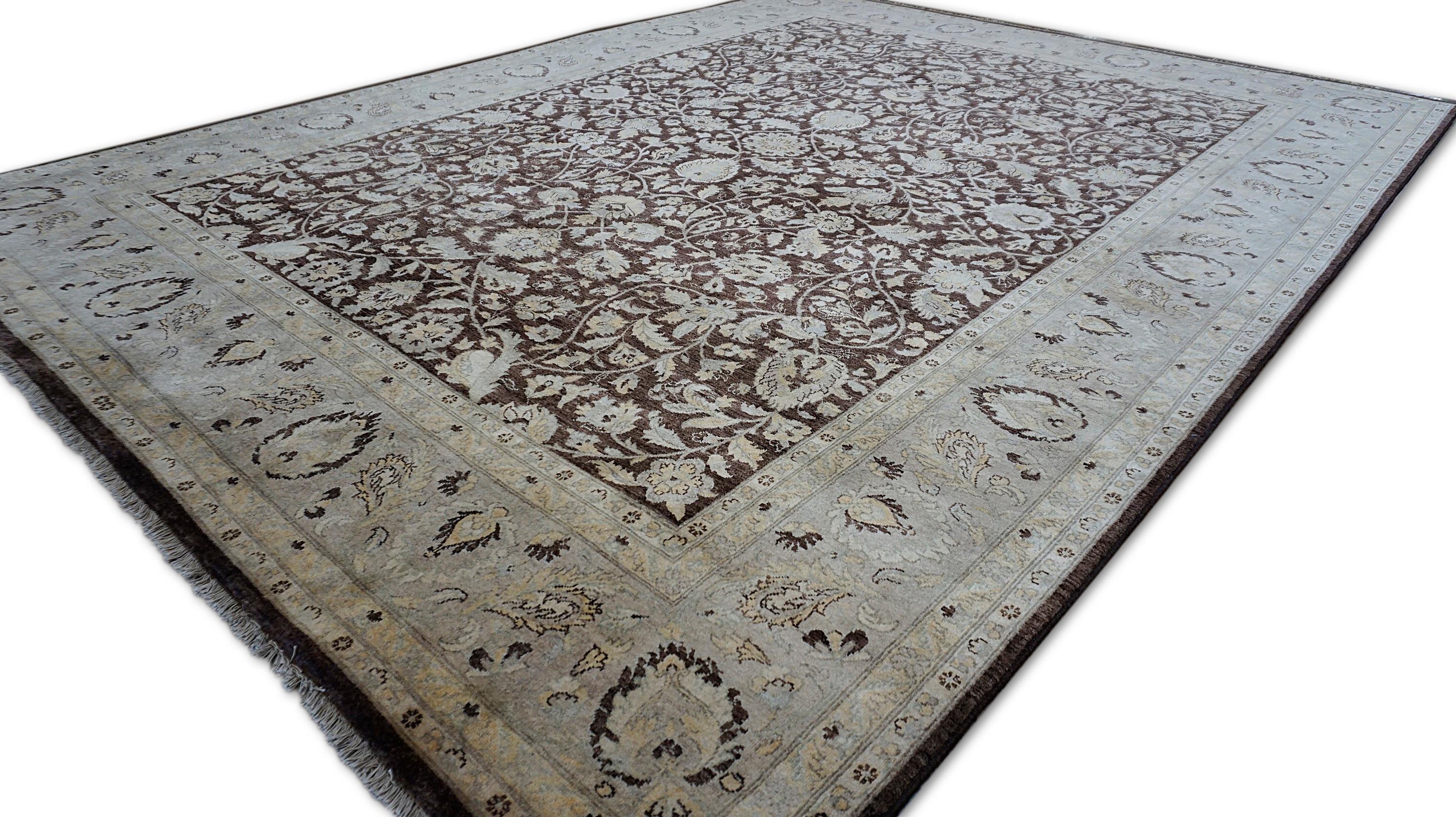Neo-Classical Brown, Ivory, and Beige Sultanabad Style Wool Rug 8'10''x11'10'' In Good Condition For Sale In Torrance, CA
