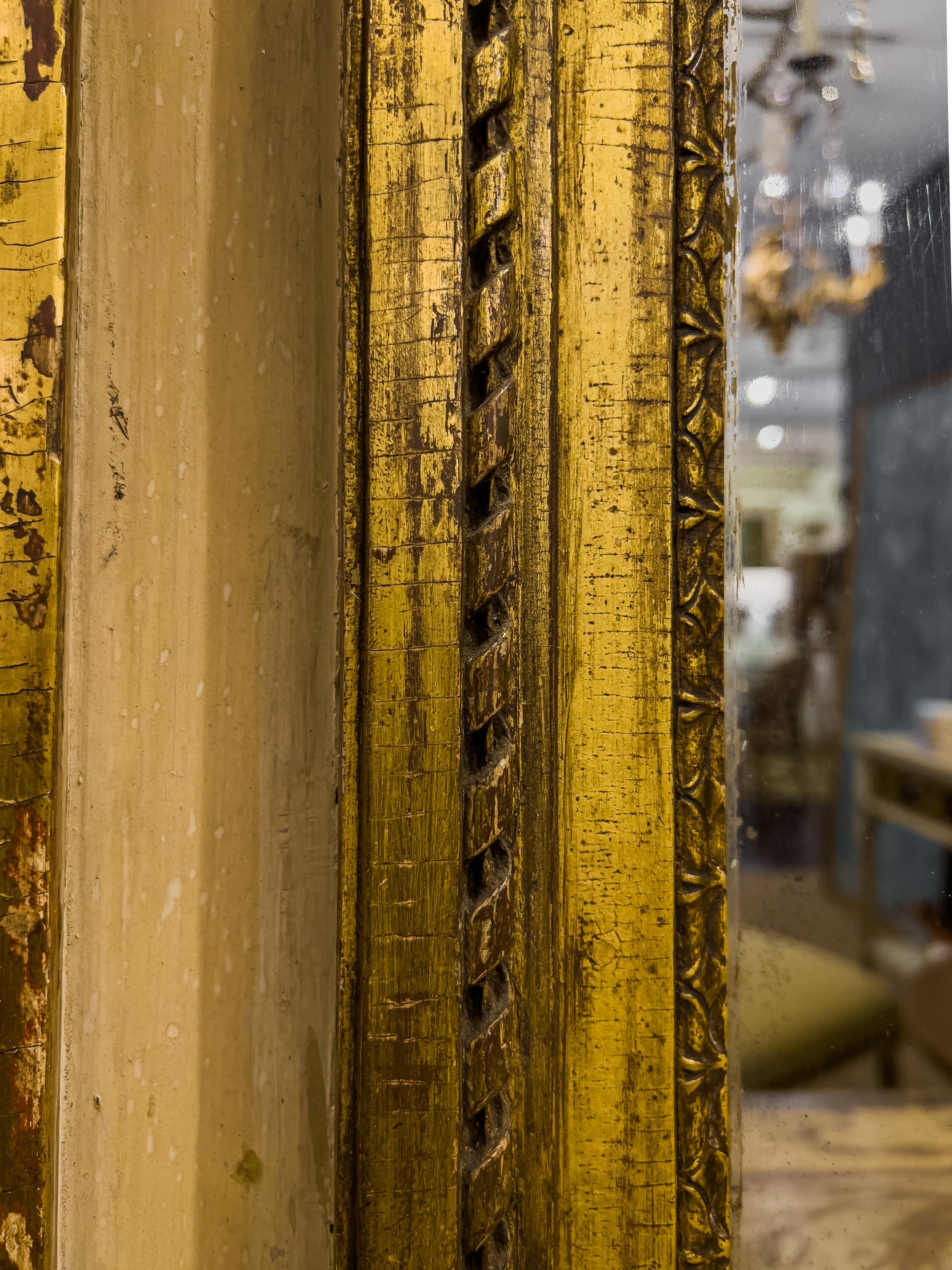 Néoclassique Miroir de cheminée Trumeau sculpté néo-classique en vente