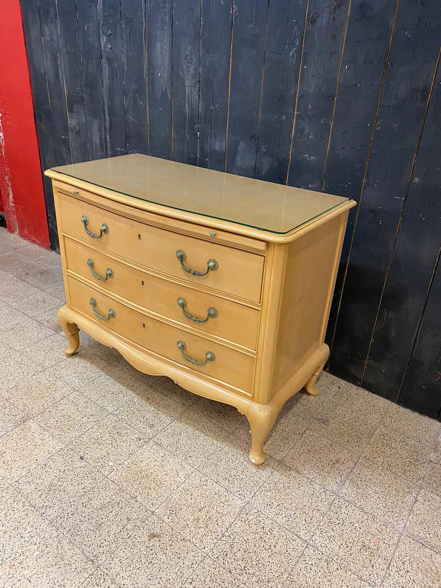 Neo-Classical Chest of Drawers in Sycamore and Patinated Bronze, circa 1940/1950 In Good Condition For Sale In Mouscron, WHT