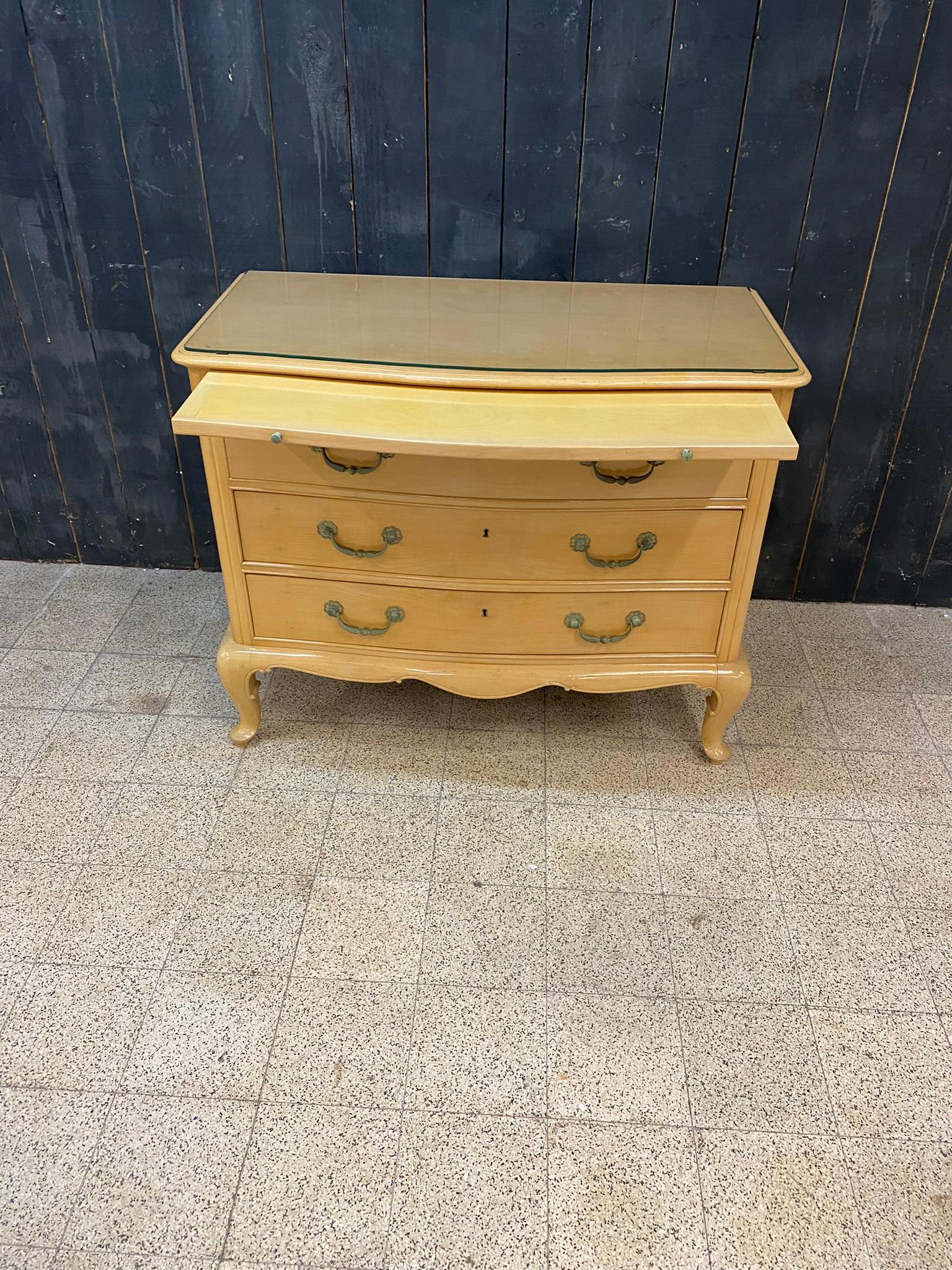 Neo-Classical Chest of Drawers in Sycamore and Patinated Bronze, circa 1940/1950 For Sale 1