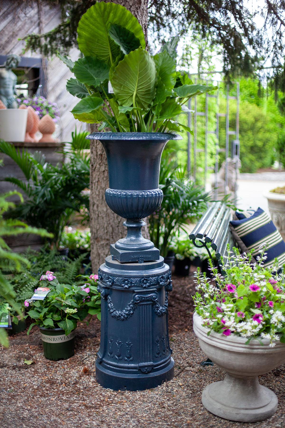 Neo-classical Egg and Dart Vintage Iron Urn on Plinth In Good Condition For Sale In Bloomfield Hills, MI