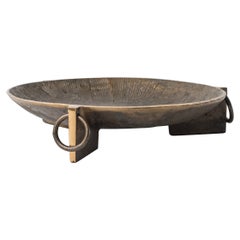 Plat en bronze massif gravé de style néoclassique, France, années 1970